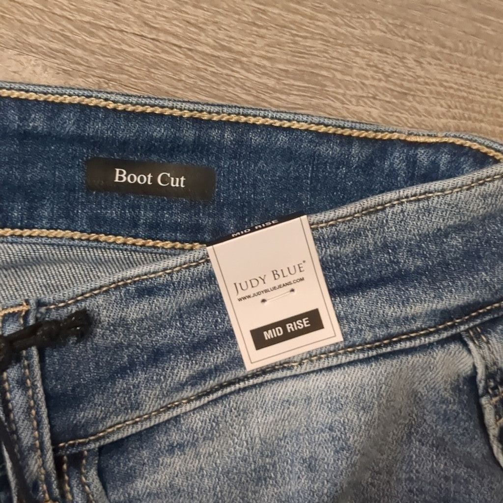 Judy Blue Judy blue distressed mid rise bootcut jeans size 16W Size 38" / US 16 / IT 52 - 7 Thumbnail