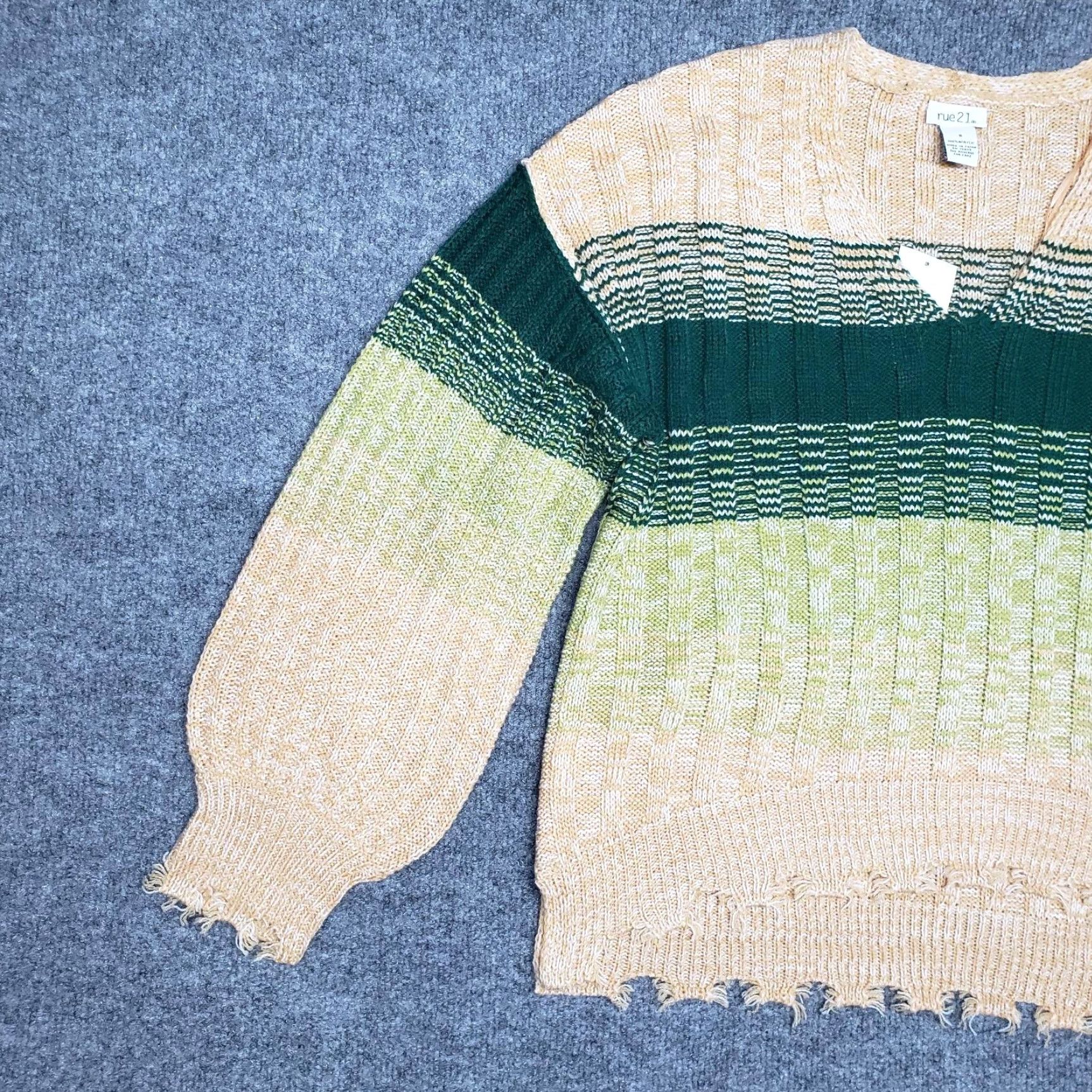 Vintage Rue21 Sweater Womens S Pullover Green Beige Striped Long Sleeve V-Neck Knit New Size S / US 4 / IT 40 - 3 Thumbnail