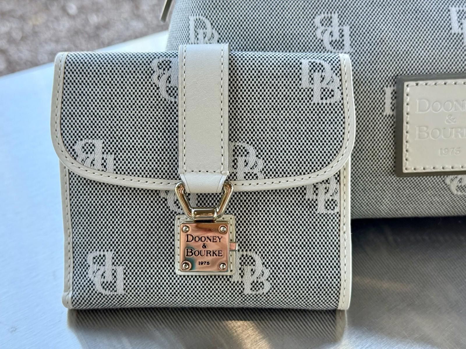 Dooney & Bourke Dooney & Bourke White Leather/Canvas HoboBag Matching Wallet Size ONE SIZE - 2 Thumbnail
