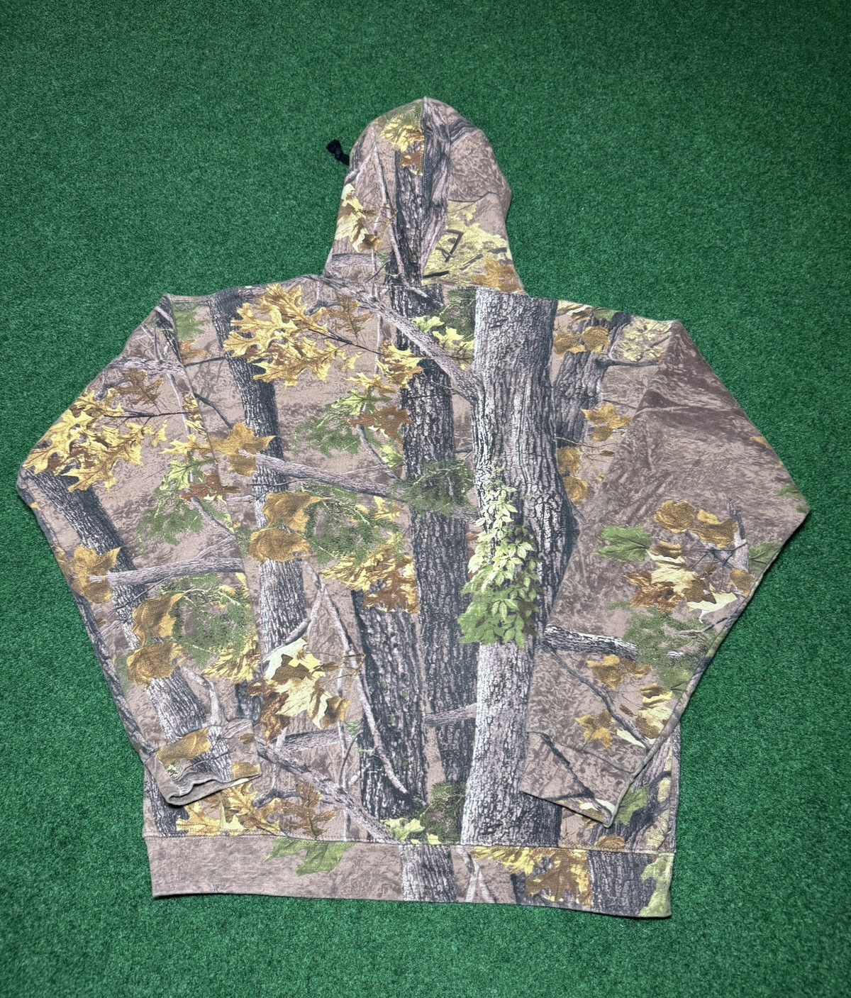 Vintage Y2K Tree Camo Outdoors Hoodie Hip Hop Grunge Sweatshirt Size US S / EU 44-46 / 1 - 3 Thumbnail