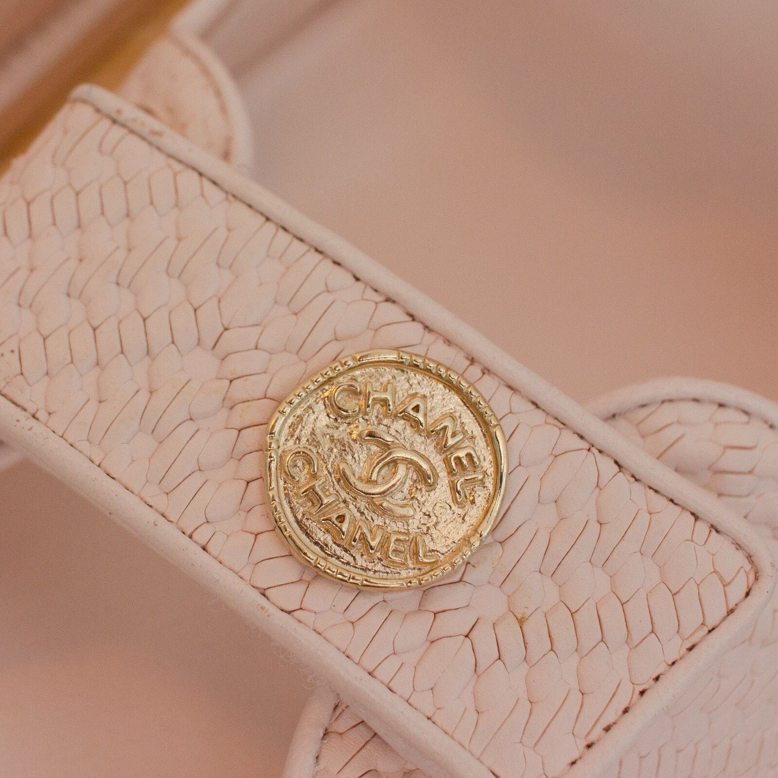 Chanel 1950$ CHANEL 2022 Calfskin Dad Medallion Sandals Pink 38 1/2 Size US 8.5 / IT 38.5 - 19 Thumbnail