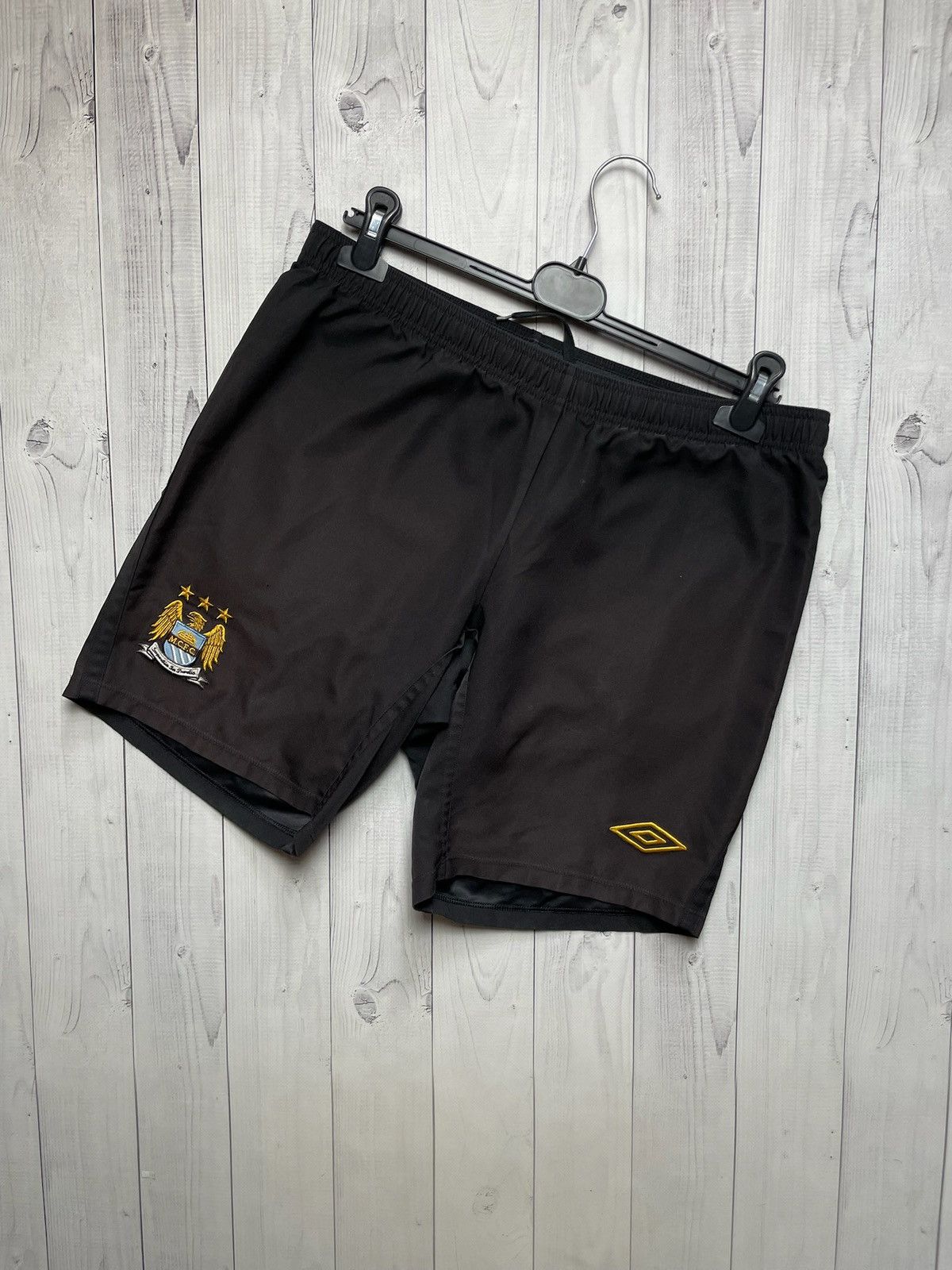 Umbro × Vintage Vintage Umbro Manchester City soccer shorts size M black Size US 32 / EU 48 - 1 Thumbnail