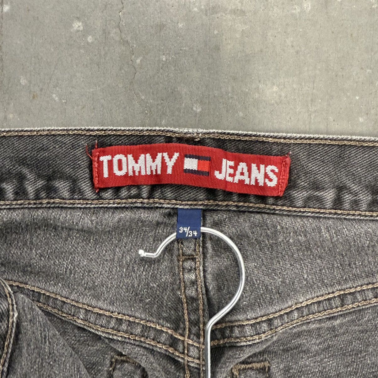 Tommy Hilfiger × Vintage Crazy Vintage Y2K Baggy Wide Leg Faded Black Tommy Jeans Size US 33 - 7 Thumbnail