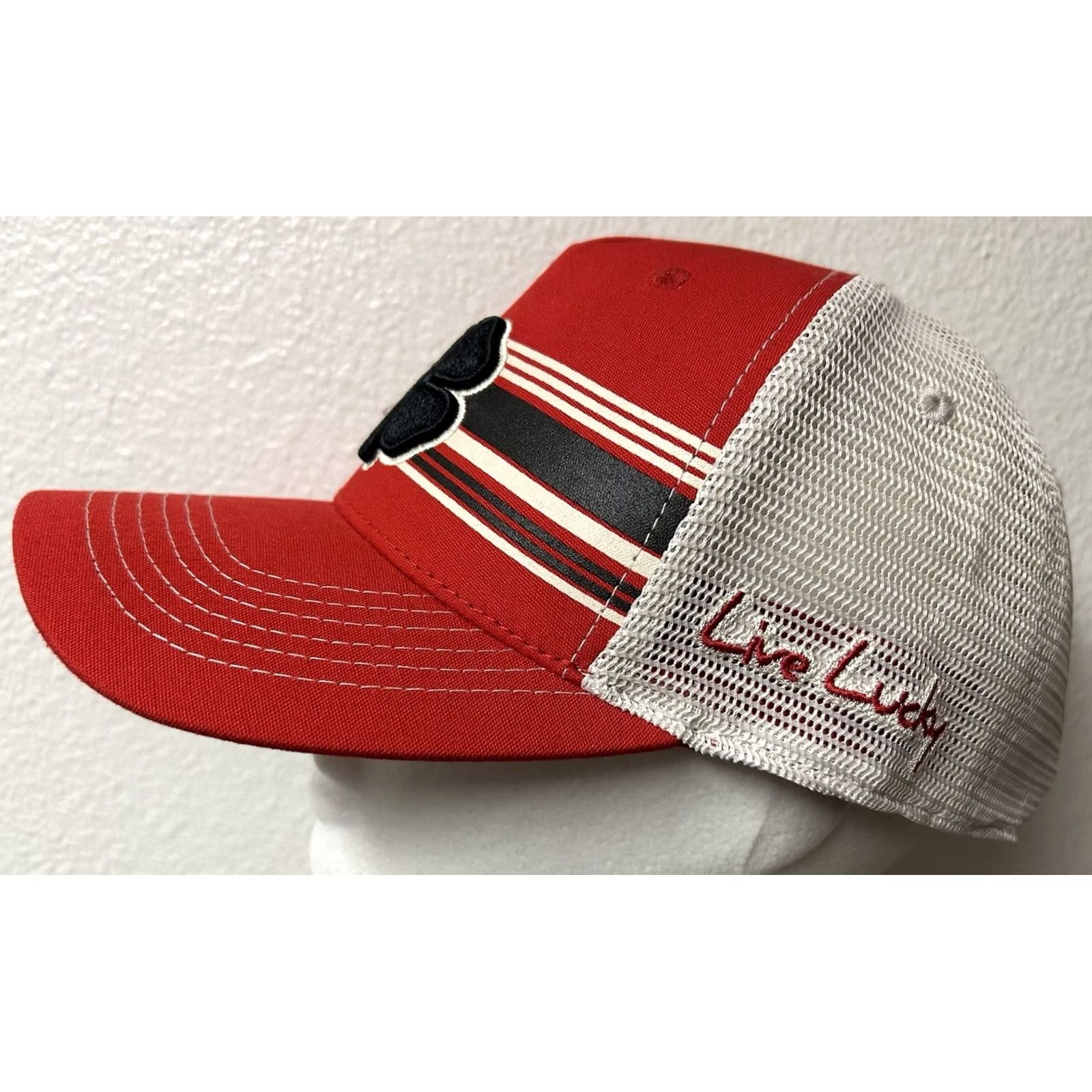 Vintage VINTAGE? No — NWOT Black Clover Snapback Hat Red Embroidered Clover Adjust adjustable One Size Men USA Sports Outdoor Breathable Cap Hat Mens Size ONE SIZE - 4 Thumbnail