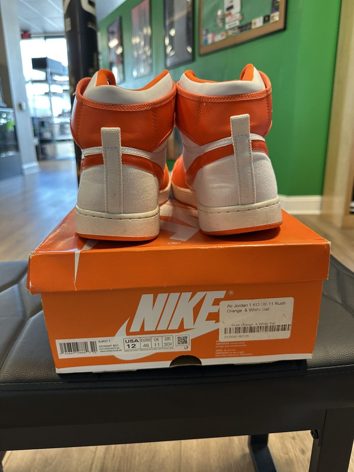 Nike Jordan 1 Retro Size US 12 / EU 45 - 2 Thumbnail