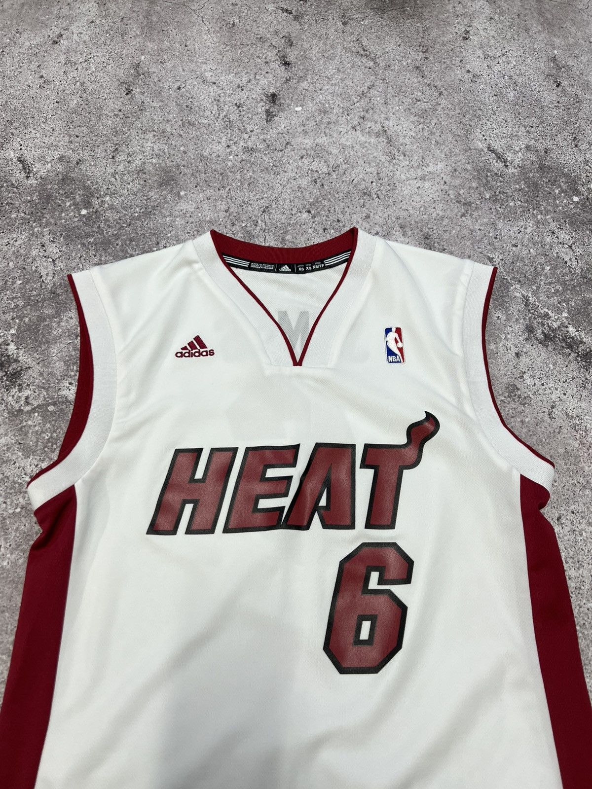 NBA 🔷Vintage Adidas Miami Heat LeBron James Jersey🔷 Size US XS / EU 42 / 0 - 2 Thumbnail