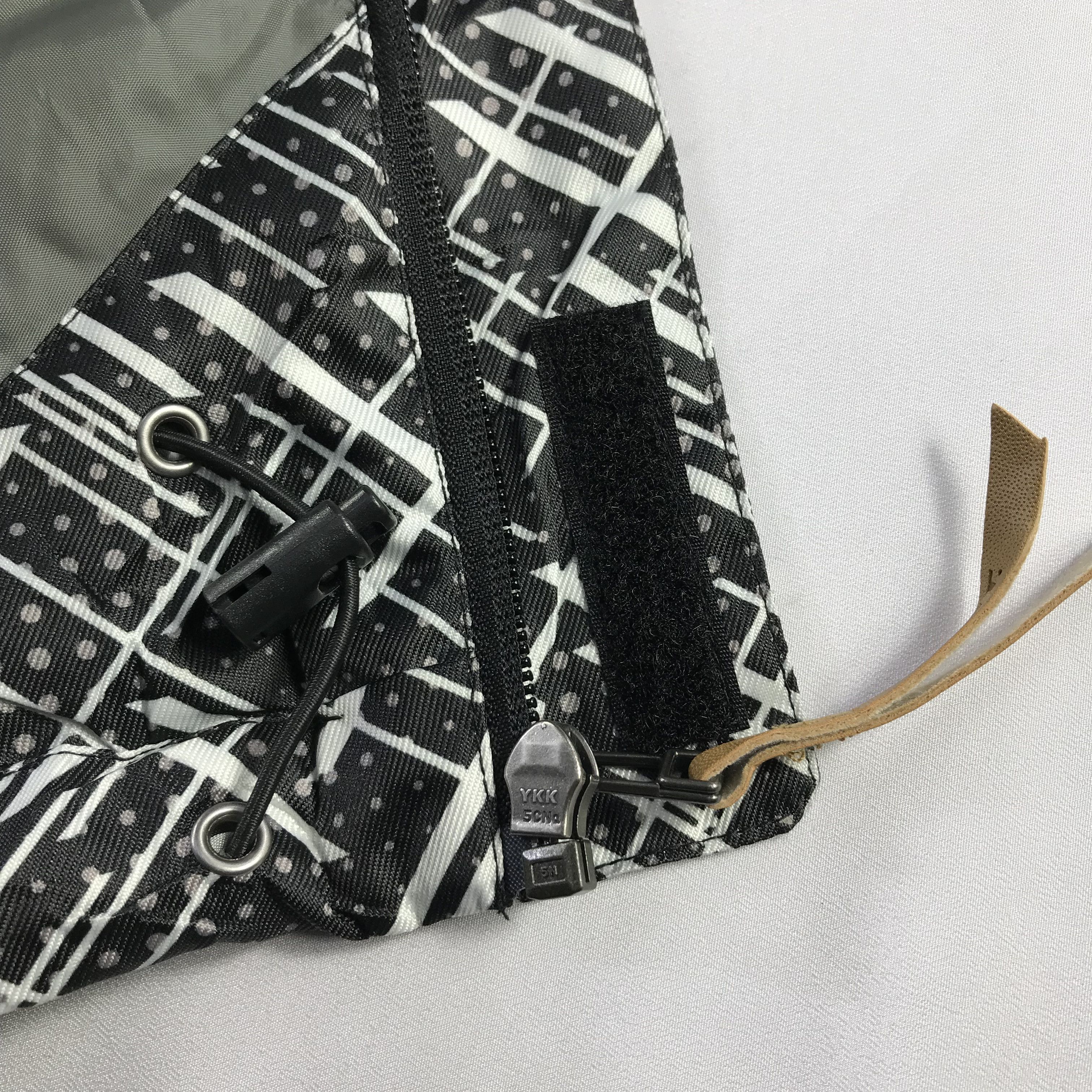 Japanese Brand Japanese Brand Windbreaker Hooded Full-Zip Snowboard Jacket Size US L / EU 52-54 / 3 - 8 Thumbnail