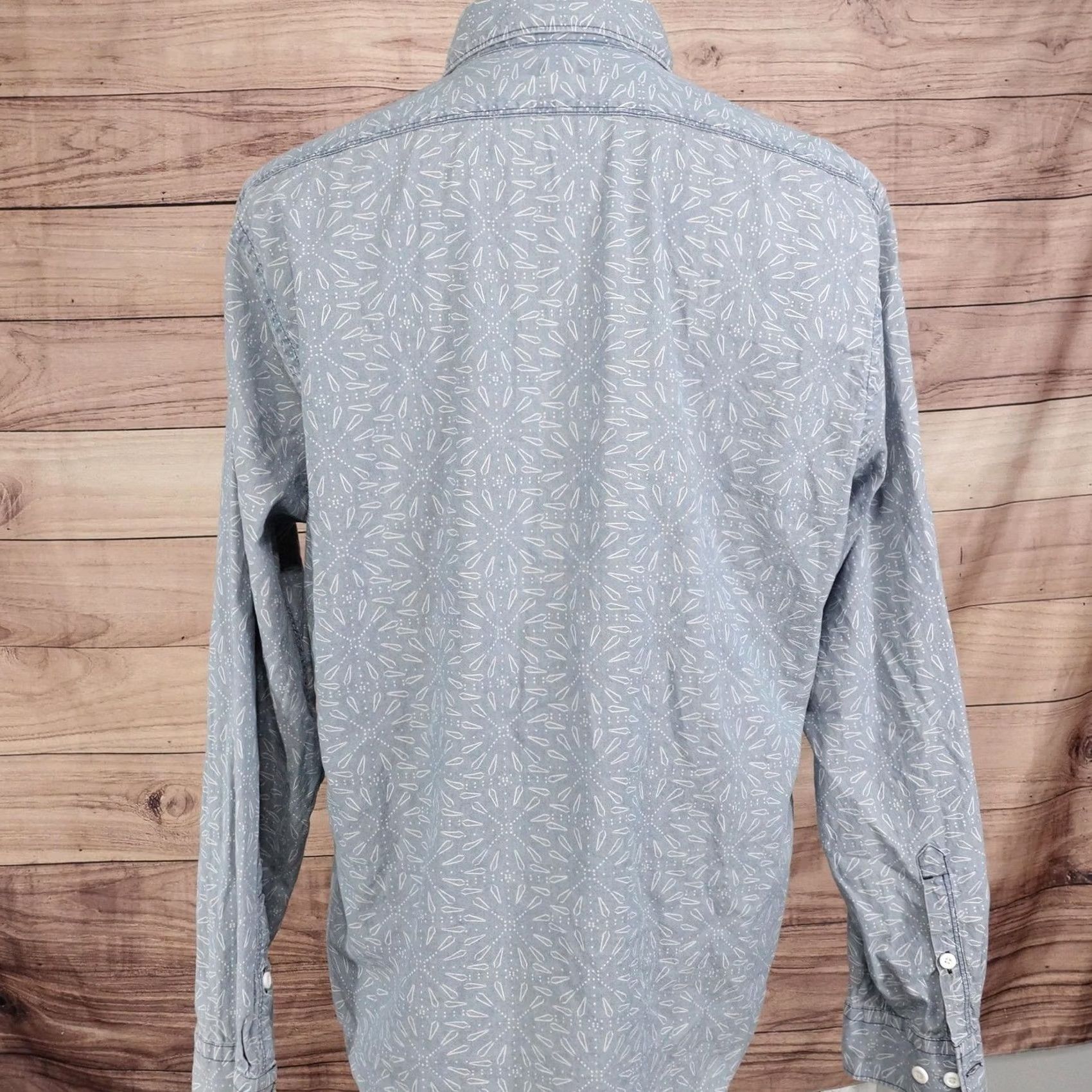 Express Express Shirt Mens XL Blue Long Sleeve Button-Up Chambray Geometric Shirt Size US XL / EU 56 / 4 - 4 Thumbnail