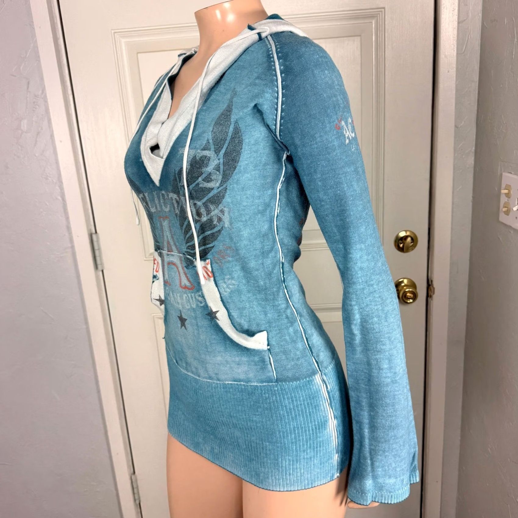 Affliction VINTAGE Affliction Womens Top S Cotton Knit Reversible Hoodie Hooded Bell Sleeve Y2K Blue White Logo Casual Size S / US 4 / IT 40 - 5 Thumbnail