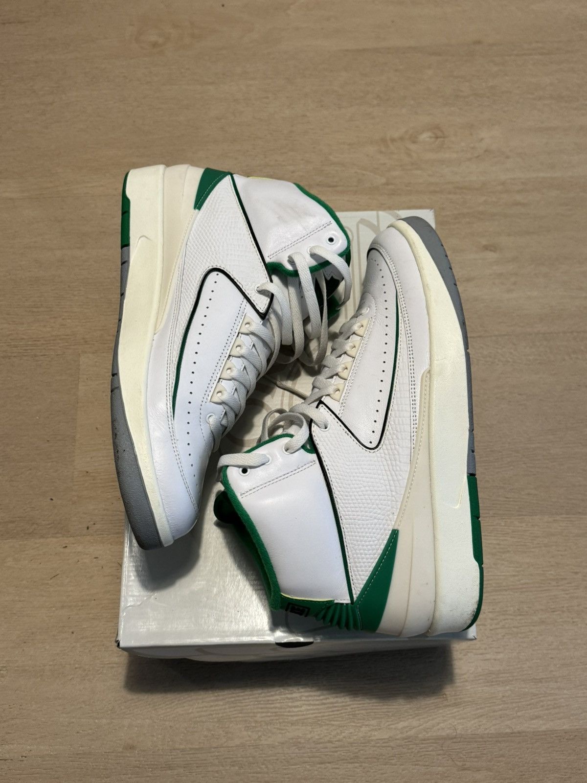 Jordan Brand AIR JORDAN 2 LUCKY GREEN🍀 Size US 11 / EU 44 - 5 Thumbnail