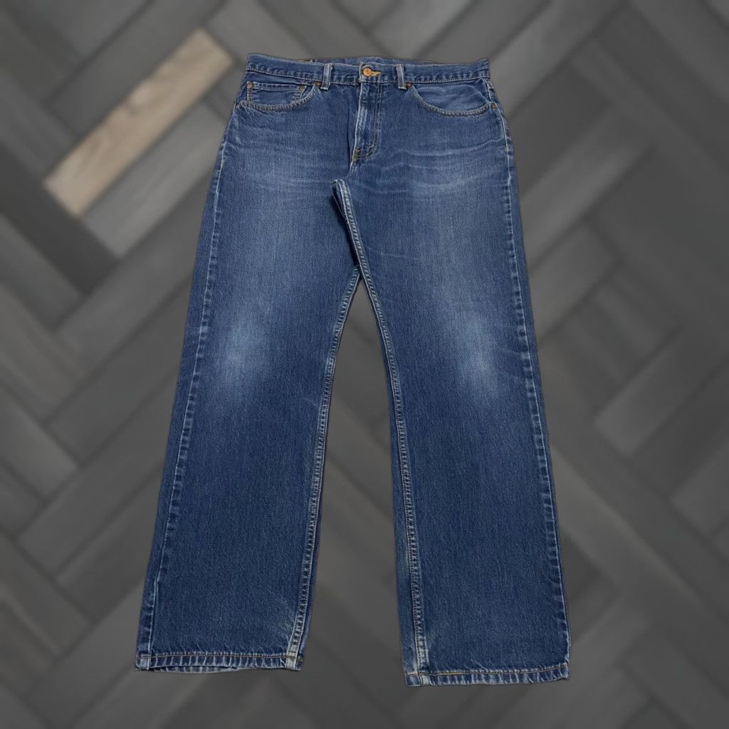Levi's VINTAGE Levi's 505 Regular Jeans Mens 36 Blue 90s Grunge Distressed Medium Wash 5-Pocket Mens Clothing Size US 36 / EU 52 - 1 Thumbnail
