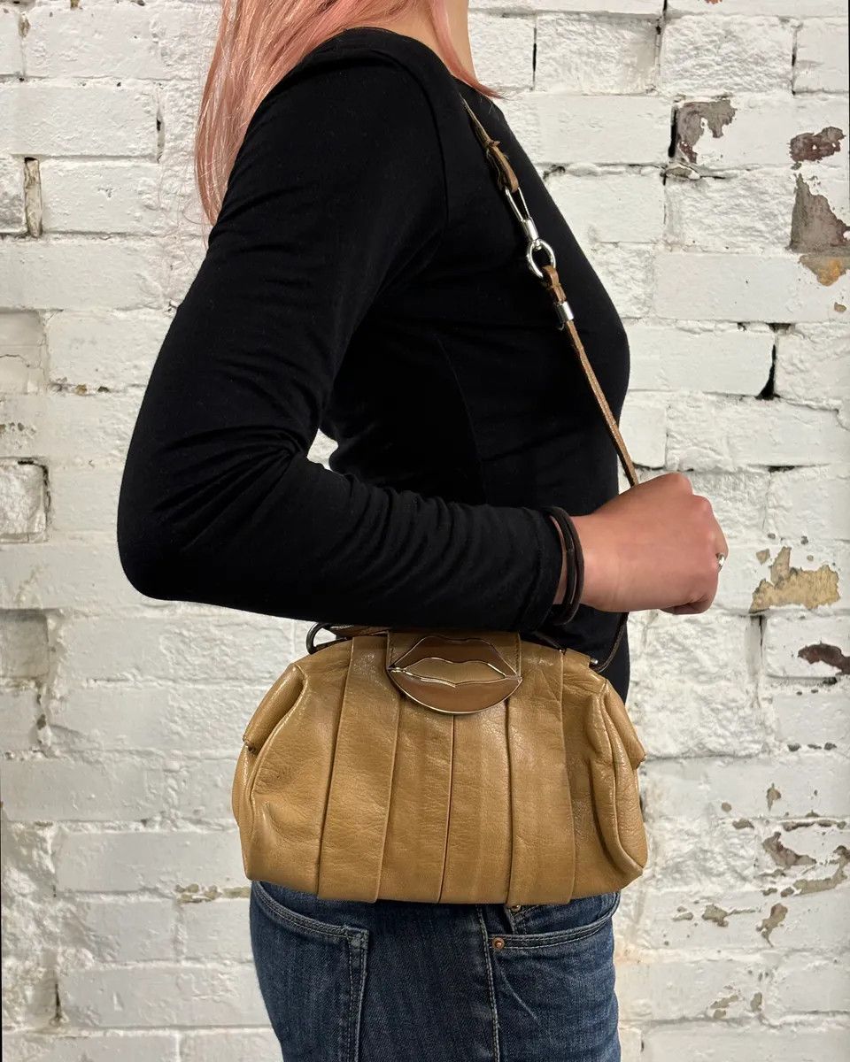 Yves Saint Laurent 2000s Yves Saint Laurent Lips Beige Leather Shoulder Bag by Tom Ford Size ONE SIZE - 2 Thumbnail