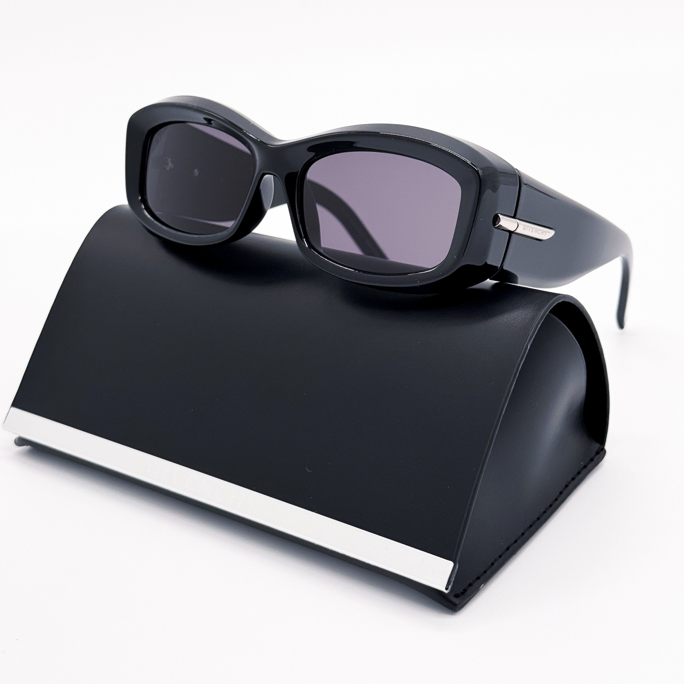 Givenchy NEW GIVENCHY GV40044U 01A BLACK WOMEN SUNGLASSES GIVENCHY Size ONE SIZE - 1 Thumbnail