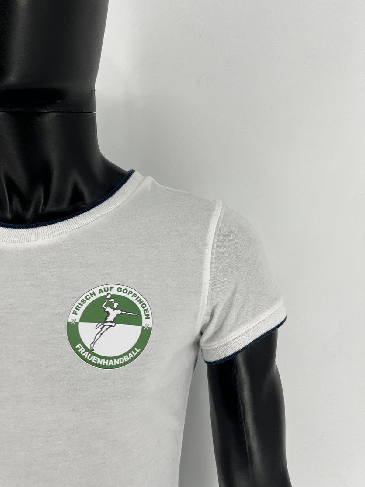 Mizuno Vintage Mizuno Frauen Handball Tshirt Sportswear Style Size US M / EU 48-50 / 2 - 8 Thumbnail
