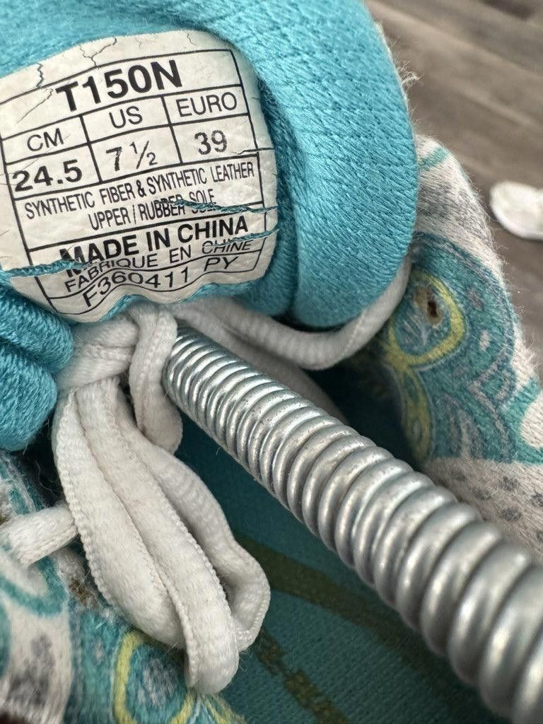 Asics ASICS • WMNS GEL-Kayano 17 (6M) Size US 6 / EU 39 - 5 Thumbnail