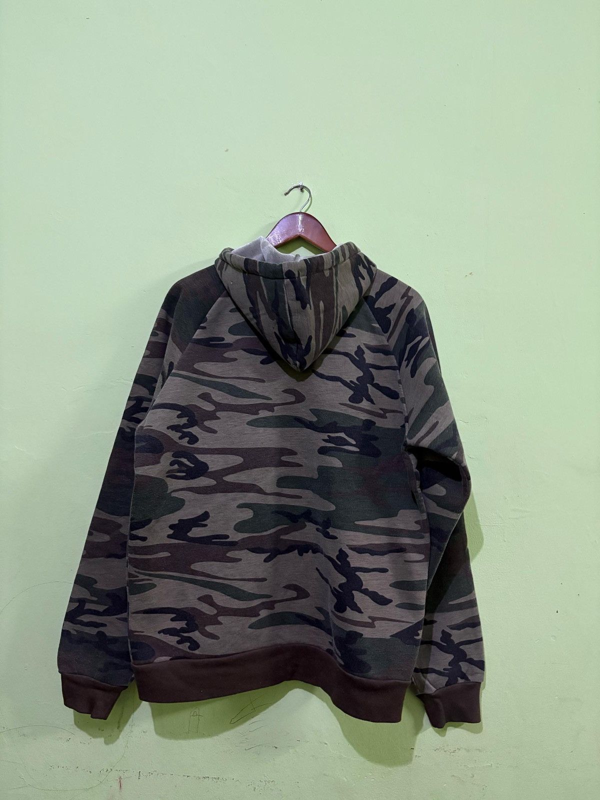Carhartt VTG 90's Carhartt Camouflage Sweater Small Logo Design Size US L / EU 52-54 / 3 - 11 Thumbnail