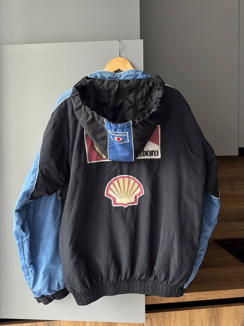 Ferrari Ferrari Marlboro Vintage Racing Jacket F1 NASCAR Y2K Size US XL / EU 56 / 4 - 11 Thumbnail