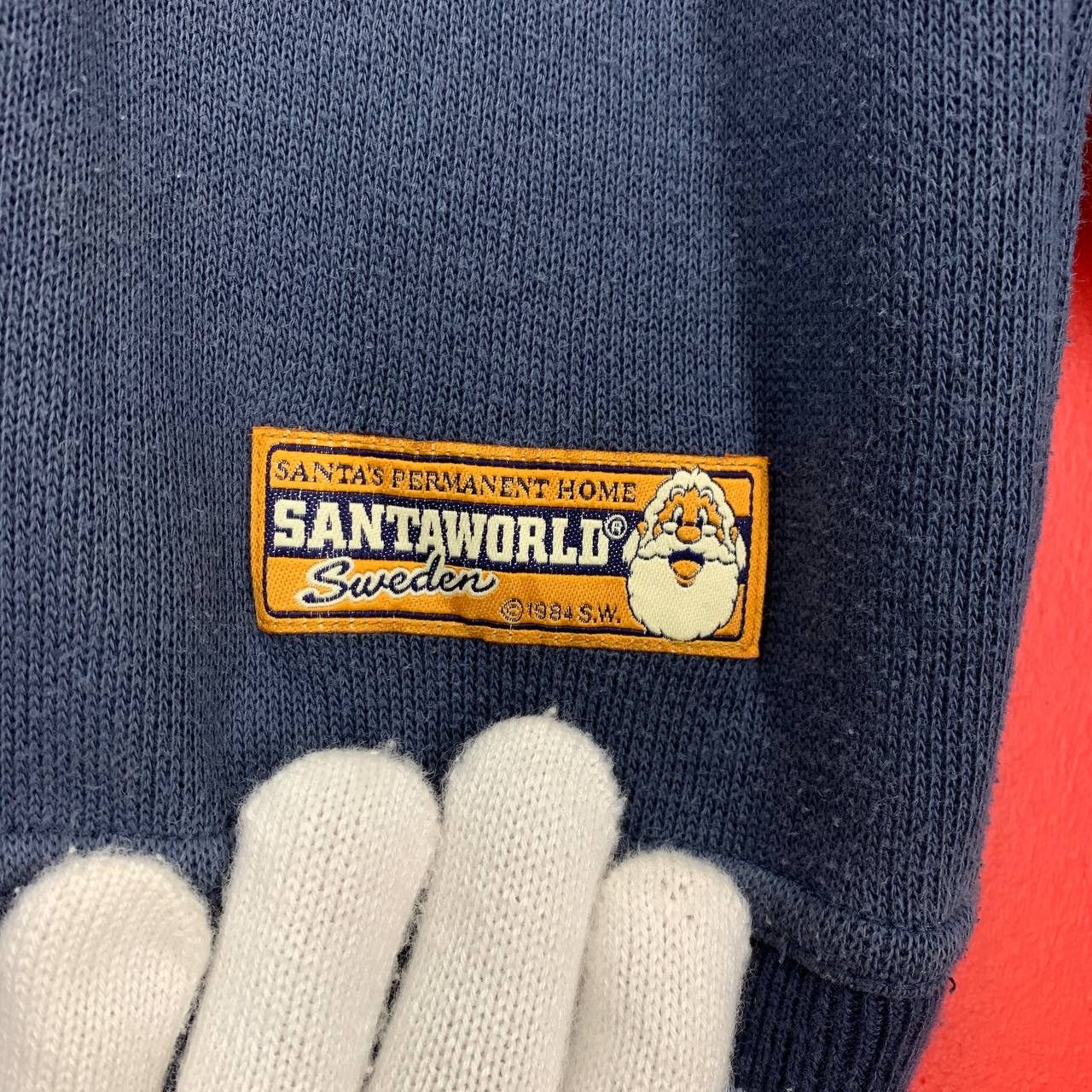 Vintage Vintage SANTA WORLD SWEDEN Sweatshirt #2379-11 Size US M / EU 48-50 / 2 - 4 Thumbnail