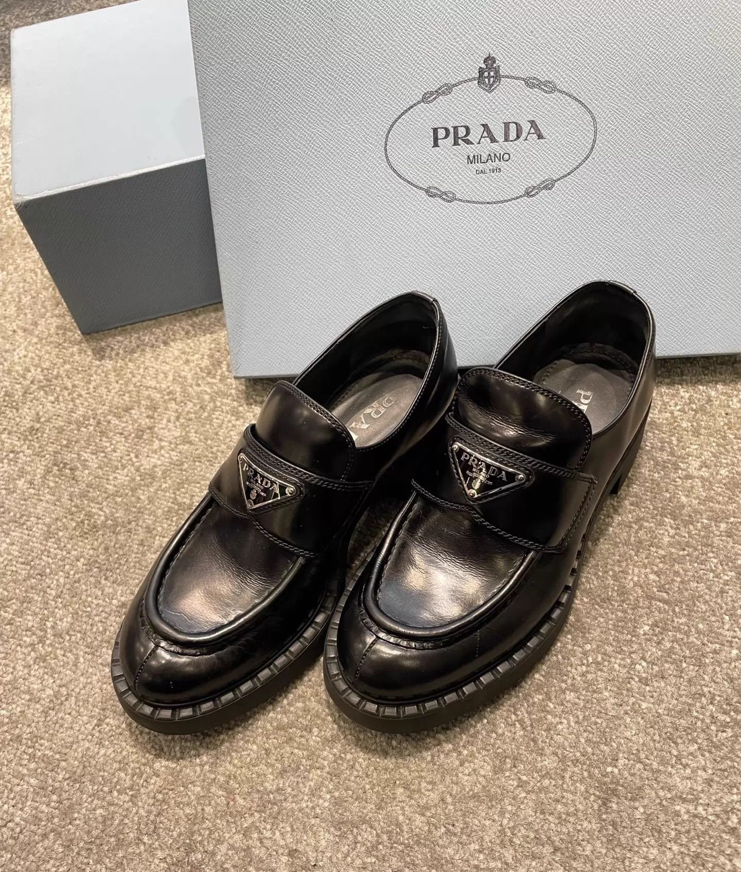 Prada PRADA Women's Calfskin Loafer w/ Polished Metal Badge EU37 Size US 6.5 / IT 36.5 - 4 Thumbnail