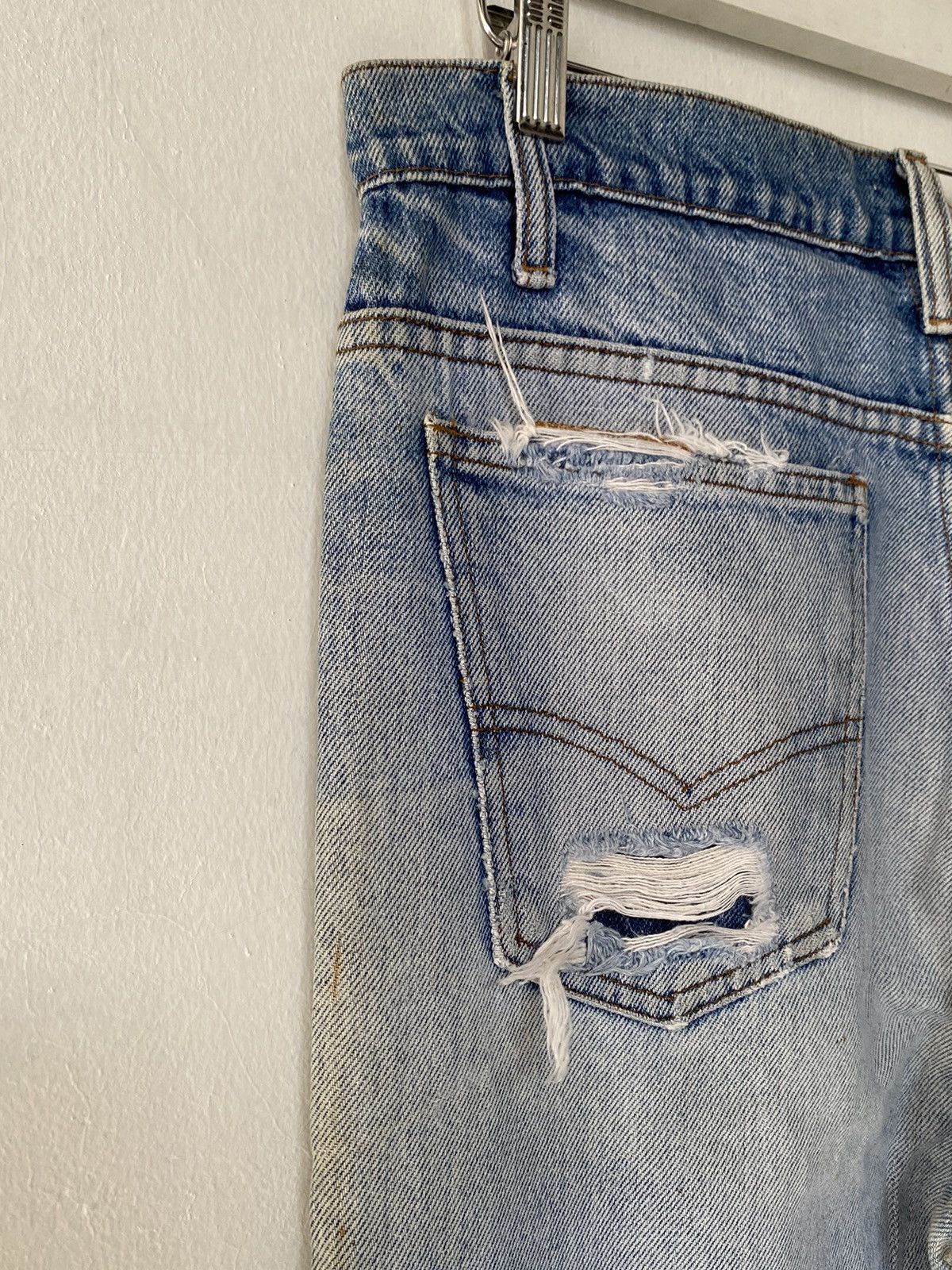 Levi's DISTRESSED 1980s Levi’s 517 Bootcut Washed Blue Jeans Size US 33 - 11 Thumbnail