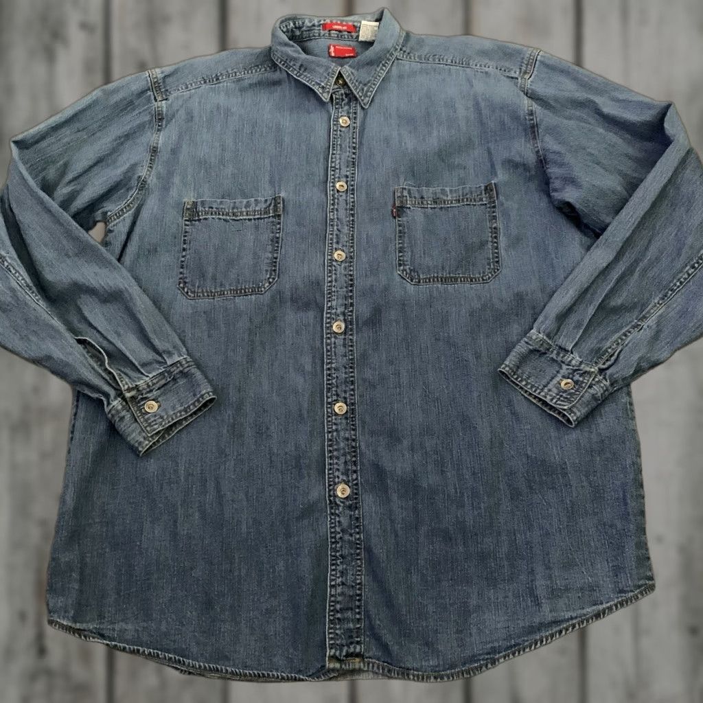 VINTAGE Levi's Denim Shirt Mens L Blue Relaxed Fit Button-Up Long Sleeve Collared Y2K