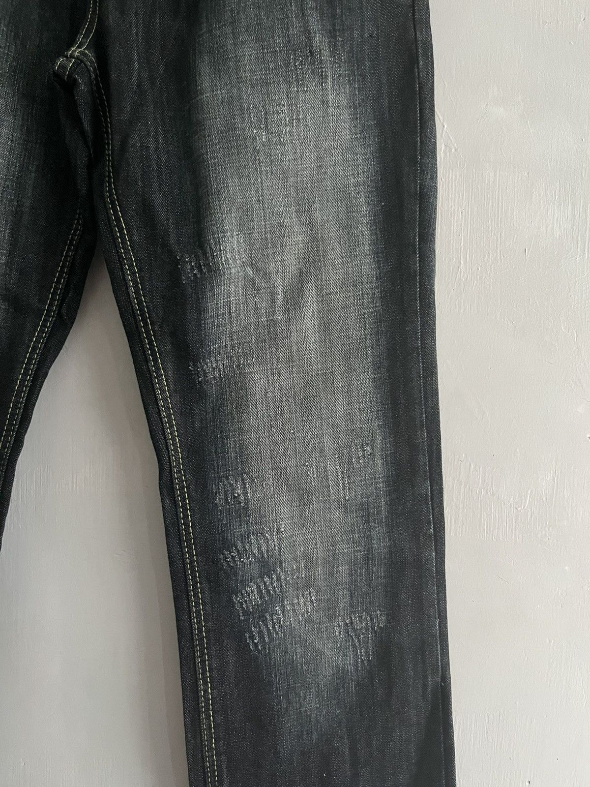 Dolce & Gabbana SS06 Dolce And Gabanna Eyelet Distressed Jeans Size US 33 - 2 Thumbnail
