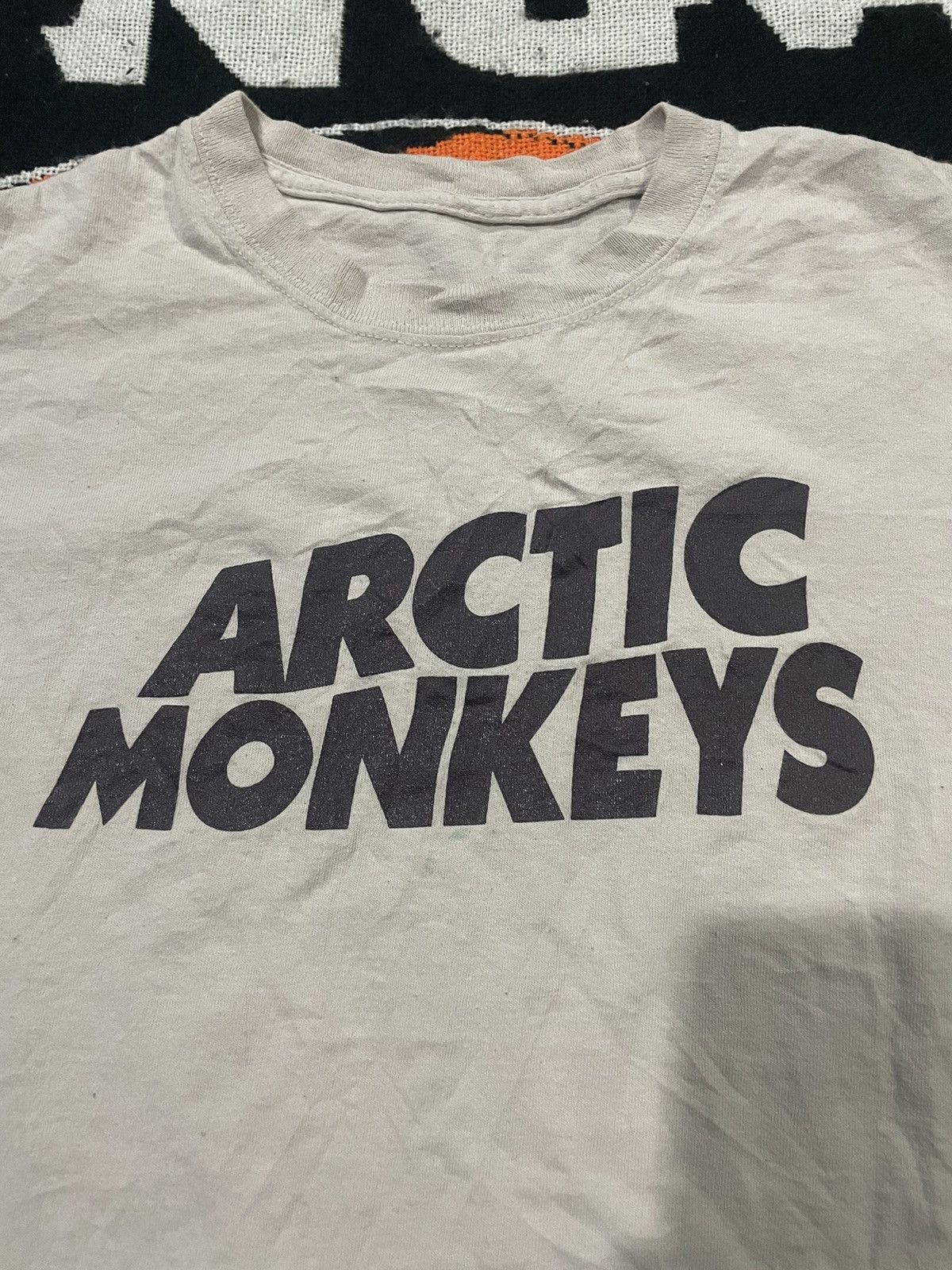 Band Tees Arctic Monkeys Band Cream Color T-shirt Size US M / EU 48-50 / 2 - 3 Thumbnail