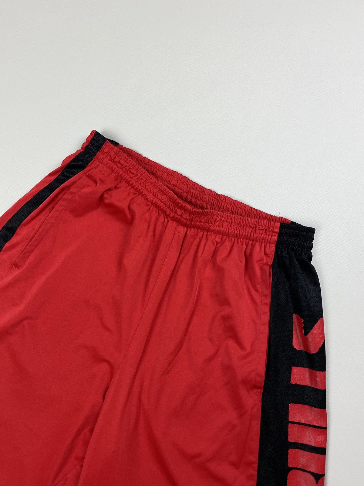 NBA Adidas Chicago Bulls men’s shorts NBA Basketball size M Size US 32 / EU 48 - 4 Thumbnail