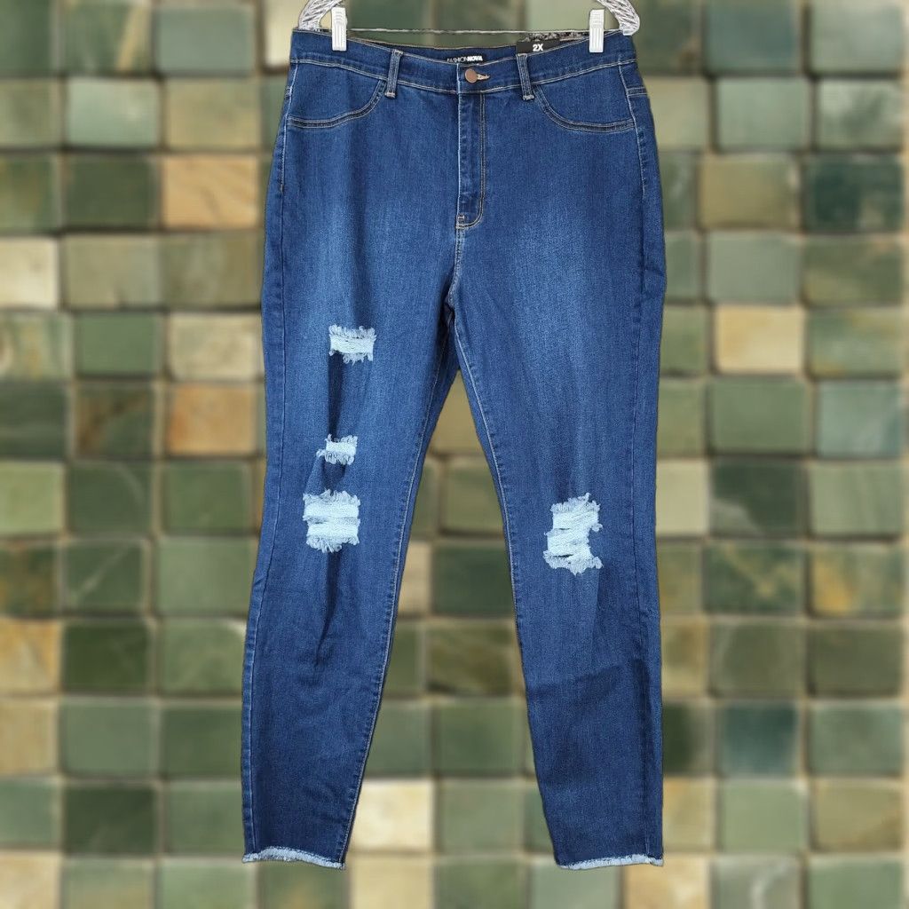 Fashion Nova Fashion Nova Women's Jeans Jeggings Distressed Blue 2X Womens Size 40" / US 18 - 1 Thumbnail