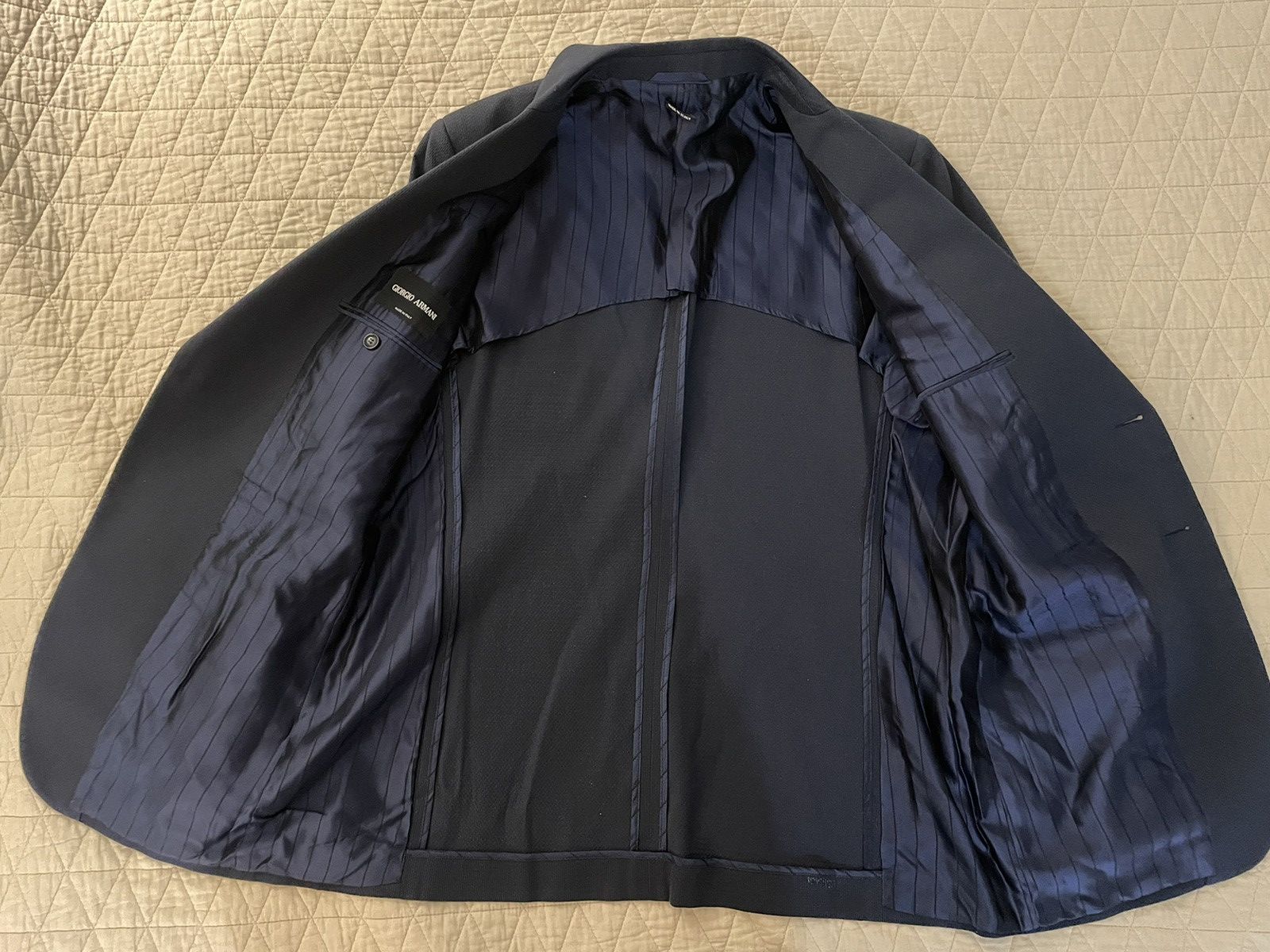 Giorgio Armani The Iconic Textured Navy Blazer Size 44R - 7 Thumbnail