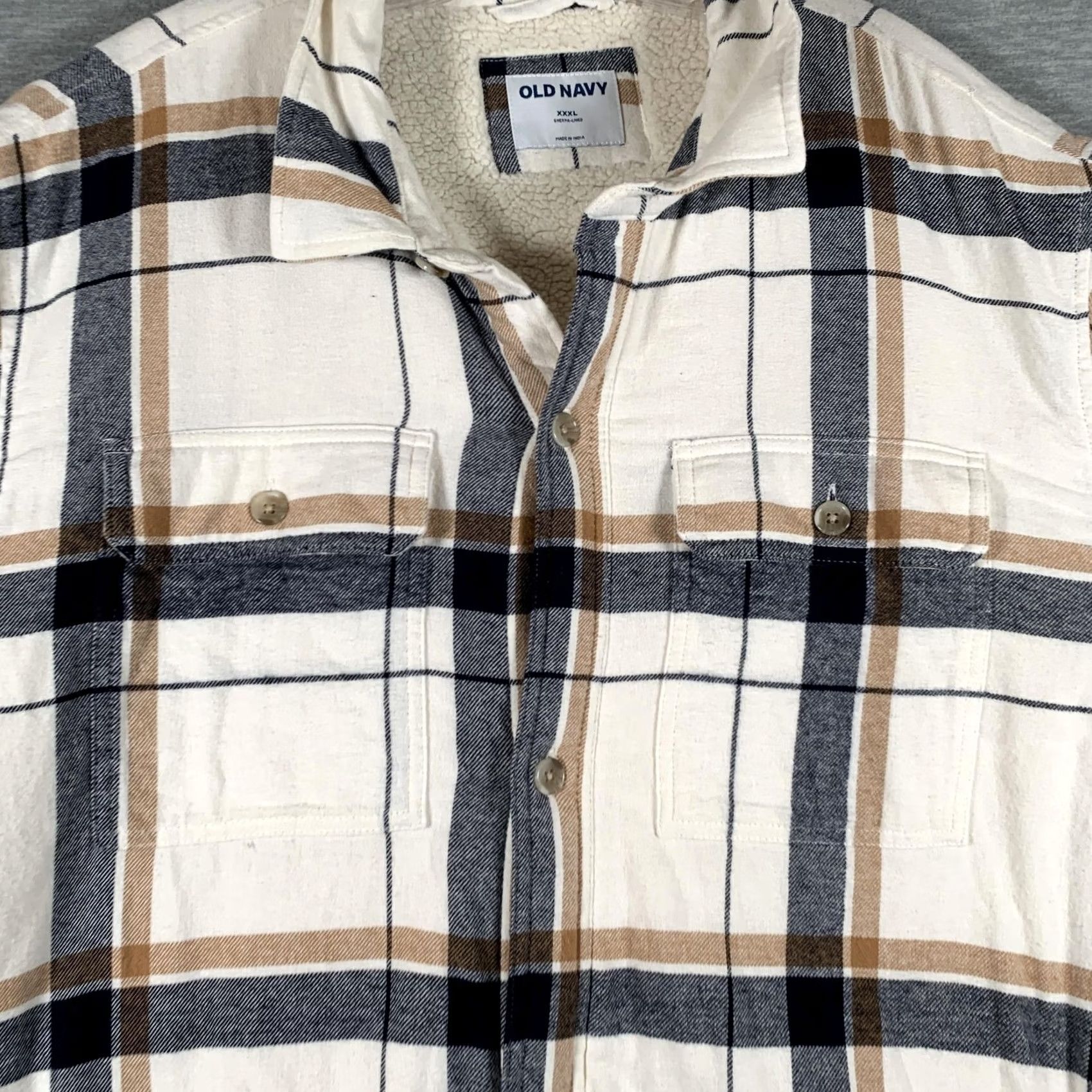 Old Navy Old Navy Jacket Mens 3XL White Plaid Sherpa Lined Flannel Shirt Puffer Size US XXL / EU 58 / 5 - 4 Thumbnail