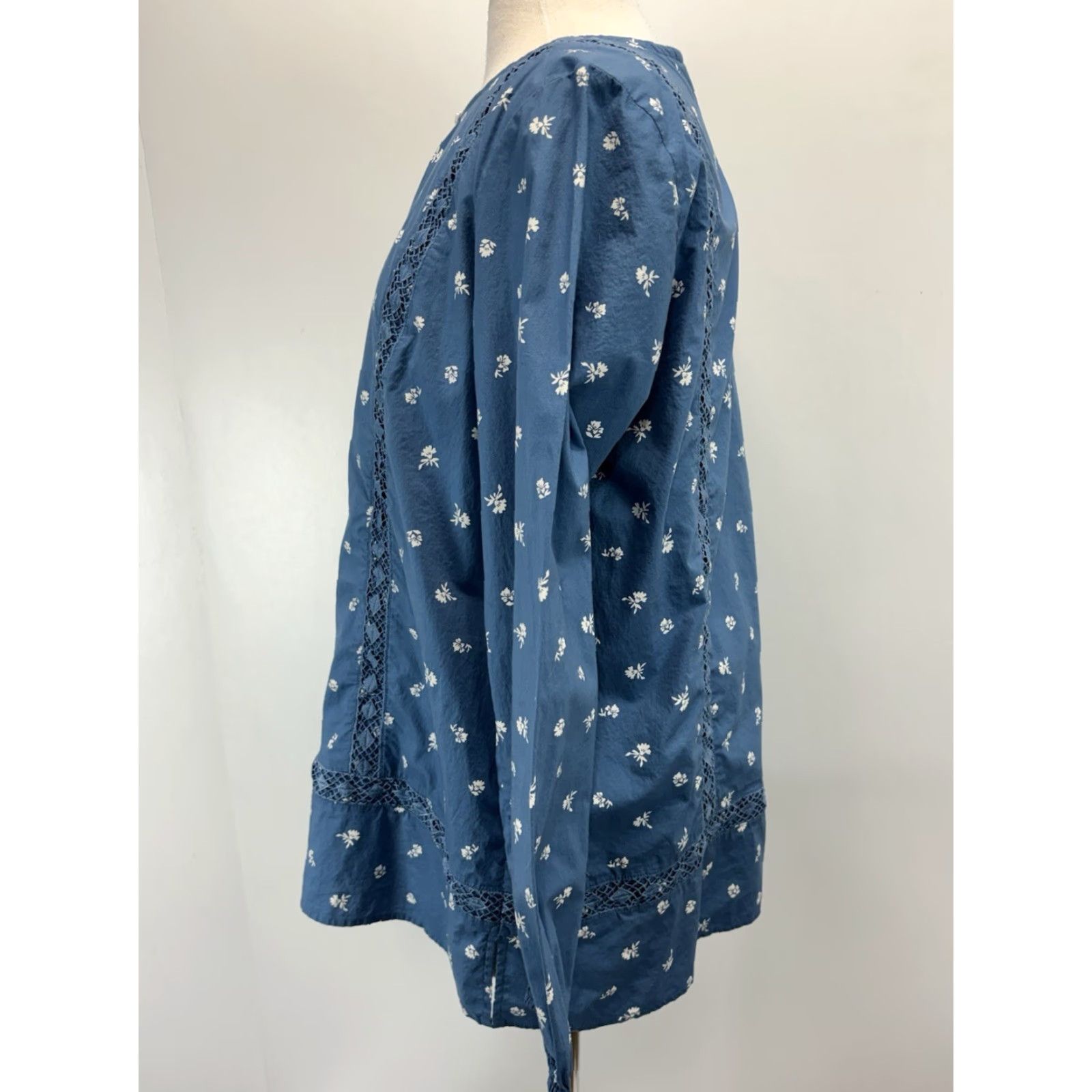 Lands' End VINTAGE Lands' End Floral Tunic Top Shirt Large 14 16 Women’s Blue Long Sleeve Cotton Womens Size L / US 10 / IT 46 - 2 Thumbnail