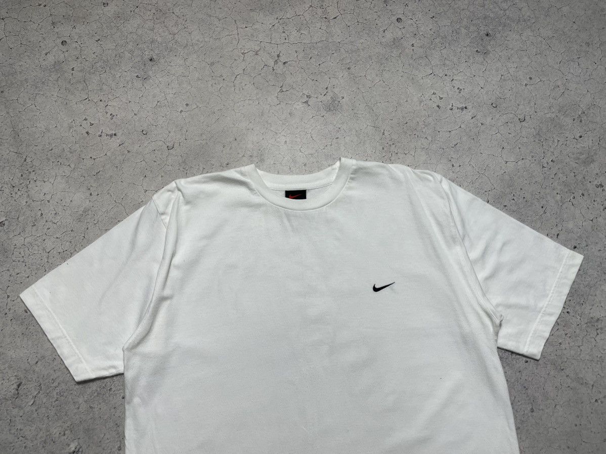 Nike × Vintage Nike Vintage 90’s Mini Logo Tee White Size US M / EU 48-50 / 2 - 6 Thumbnail