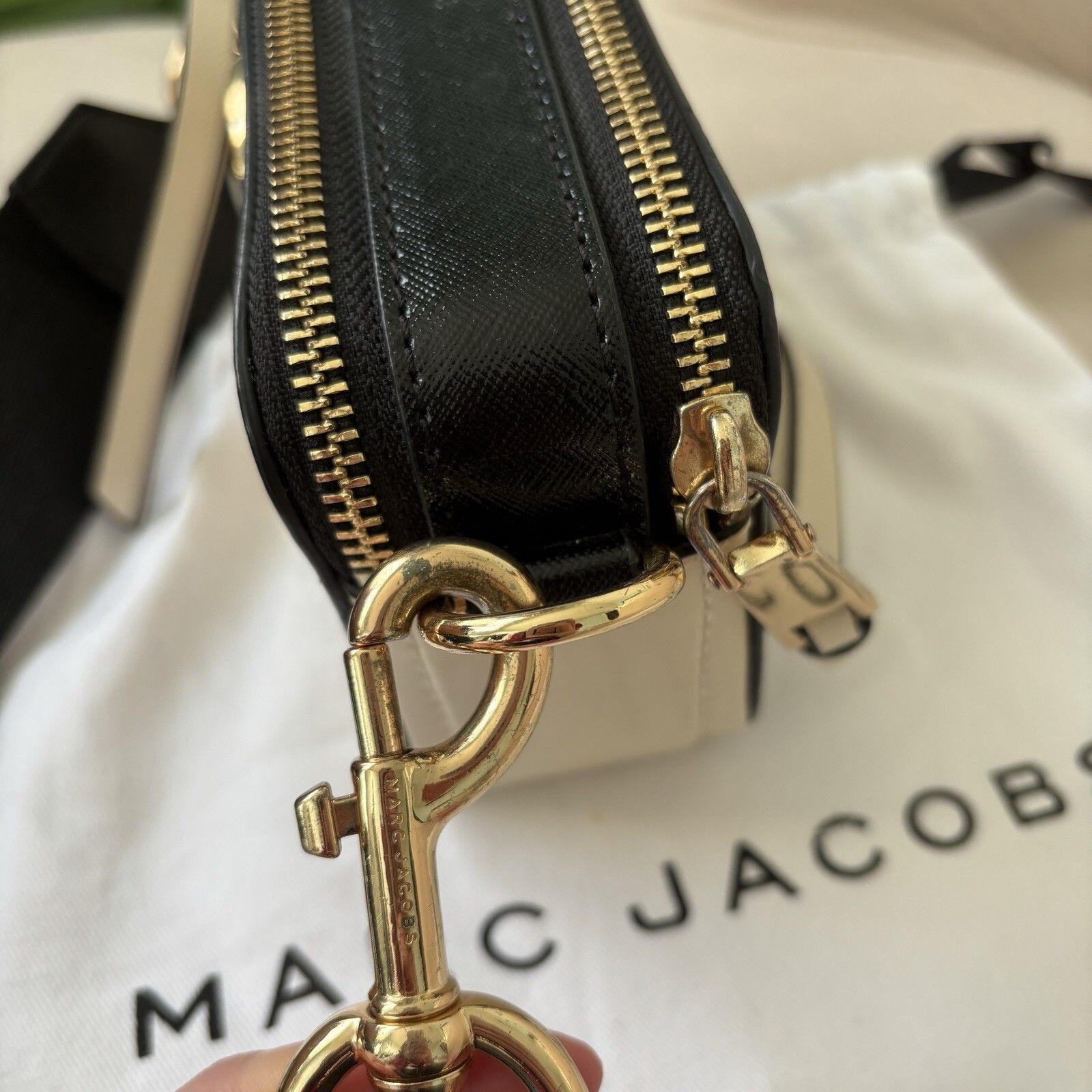 Marc Jacobs Marc Jacobs Snapshot Crossbody Bag Black And White Size ONE SIZE - 7 Thumbnail