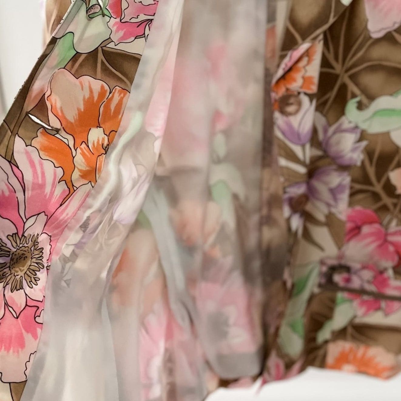 Vintage Vintage 100% Silk Floral Print 3/4 sleeve Blazer Jacket 4 Size S / US 4 / IT 40 - 4 Thumbnail