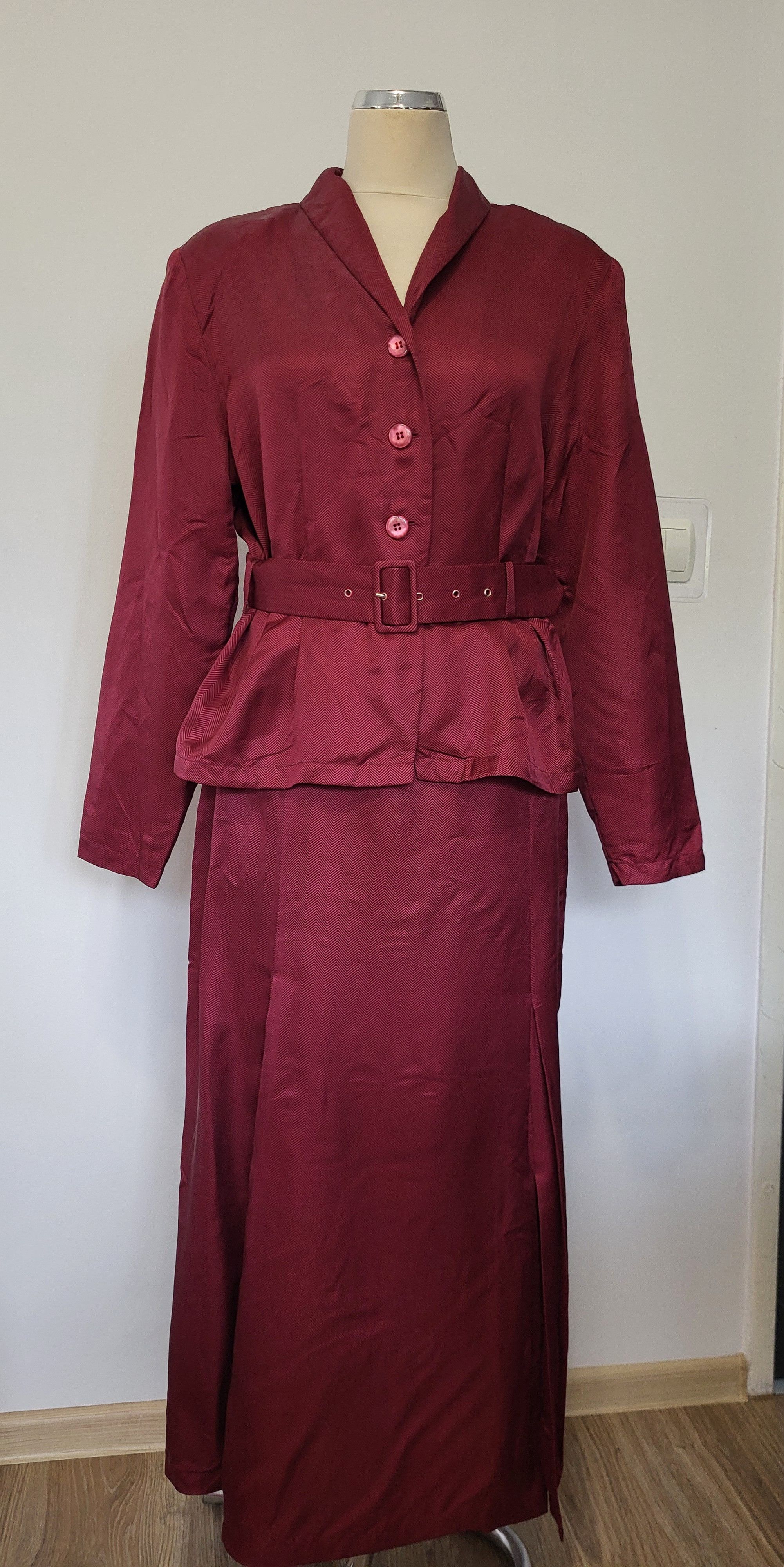 image of Vintage Betty Barclay Suit Silk in Burgundy, Women's (Size XL)