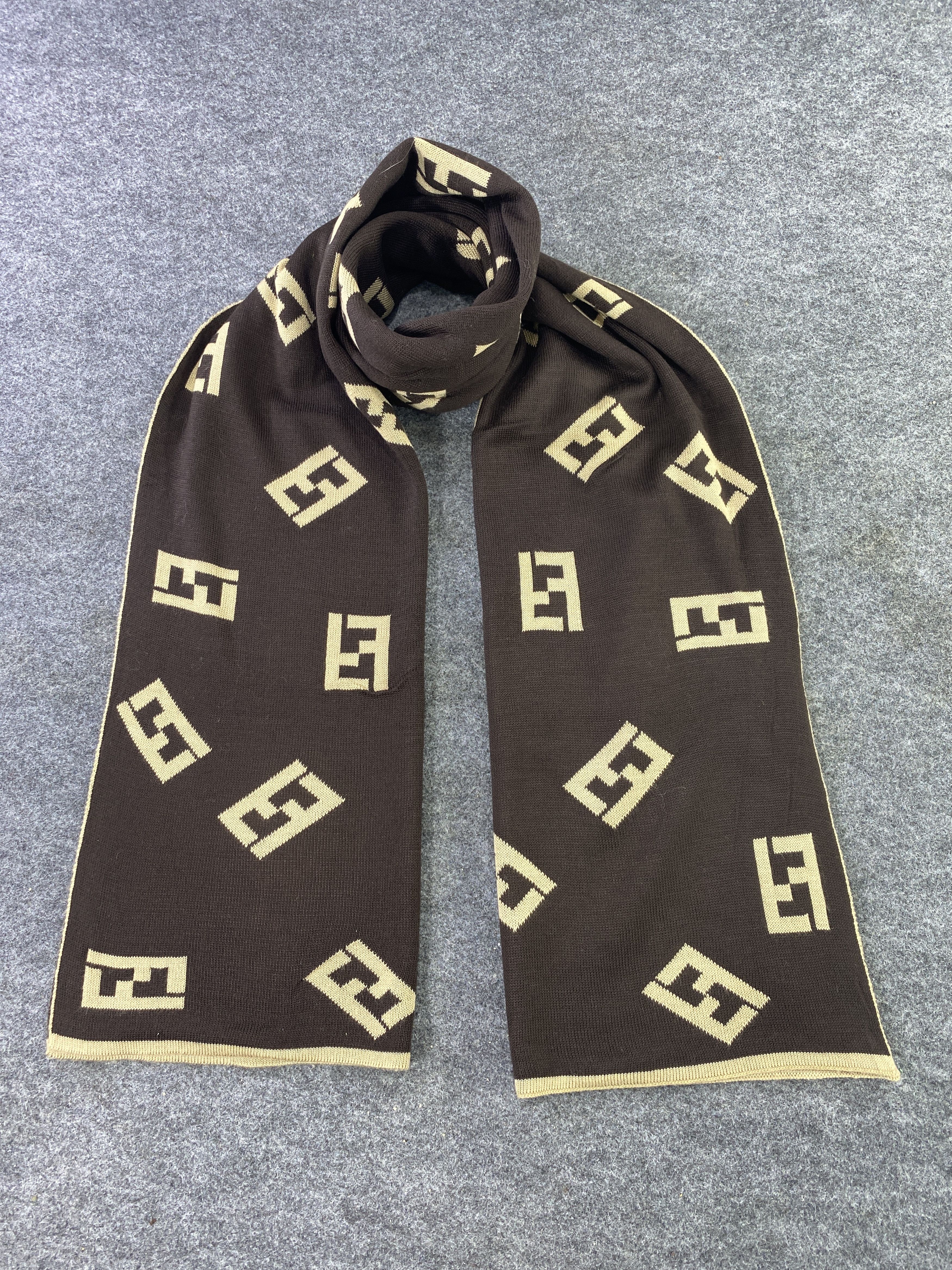 Fendi Scarf / Muffler / Neckwear -T677
