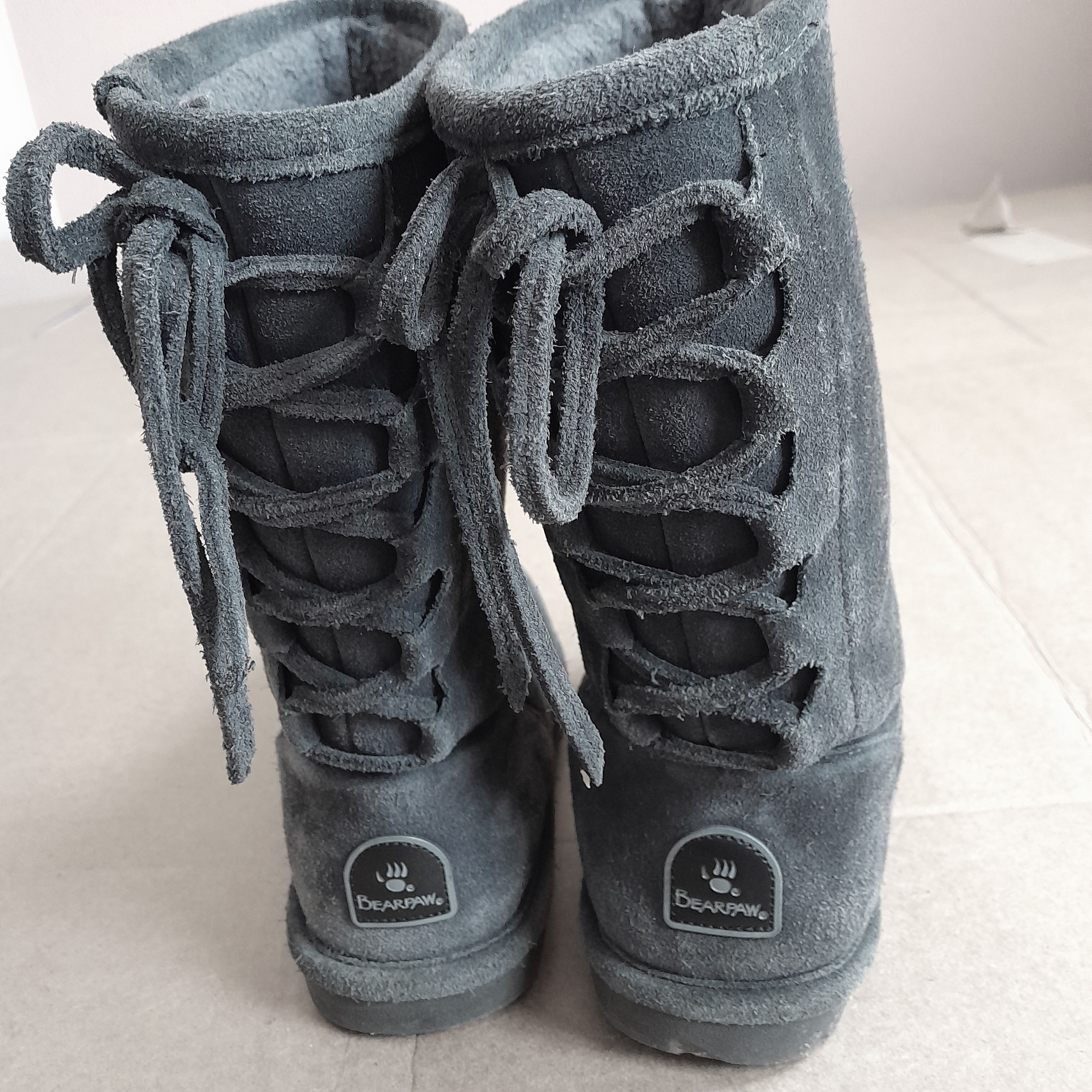 Other Bearpaw Elle Short Grey Women's Winter Boots Size 8 Size US 8 / IT 38 - 4 Thumbnail