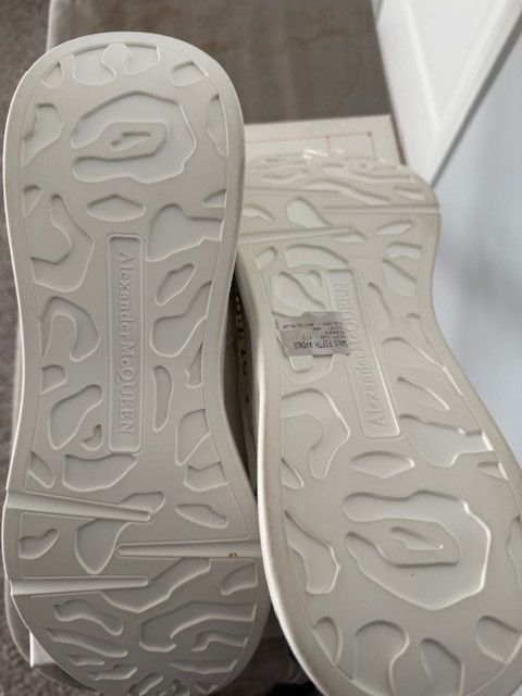 Alexander McQueen Oversized runner Size US 13 / EU 46 - 11 Thumbnail