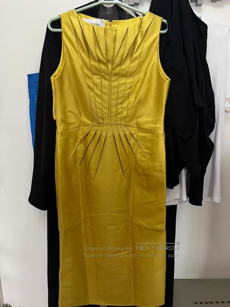 Valentino Valentino dress Size L / US 10 / IT 46 - 1 Thumbnail