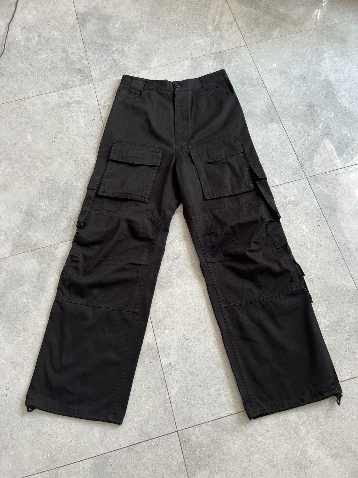 Balenciaga Balenciaga kick cargo sweatpants | Grailed