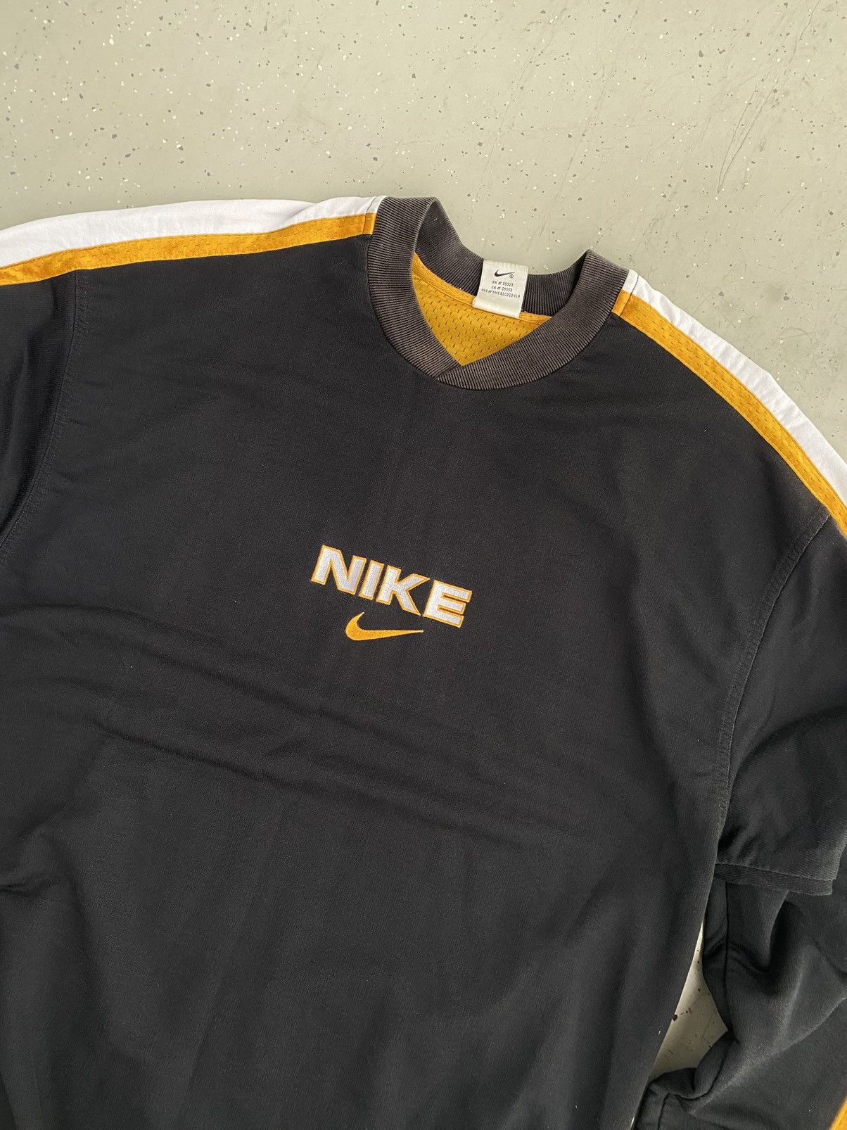 Nike Nike vintage sweatshirt 1992 90-x Pullover Size US XL / EU 56 / 4 - 5 Thumbnail
