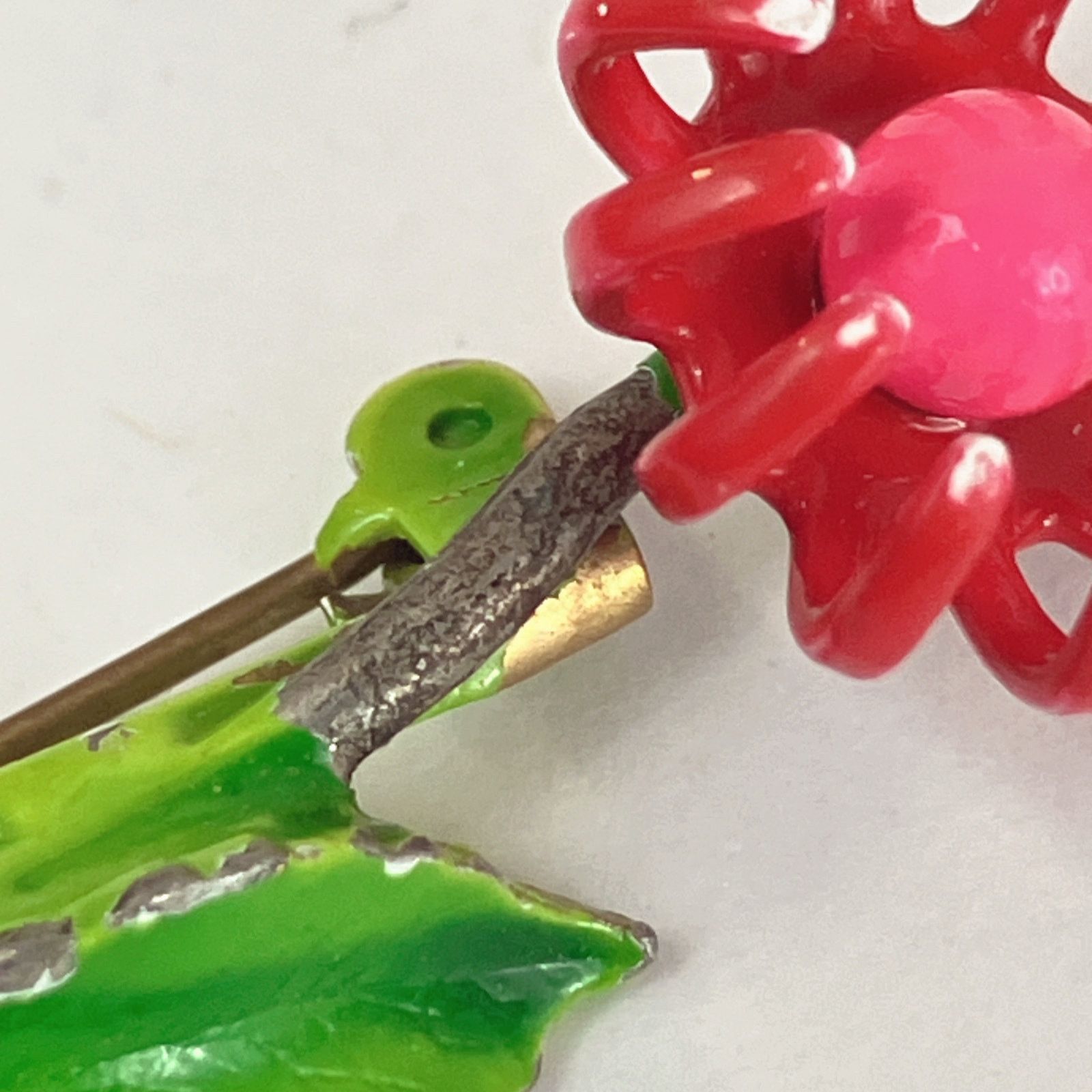 Vintage VTG Tiny Brooch Red Enameled Flower Small Mid Century Pin Size ONE SIZE - 7 Thumbnail