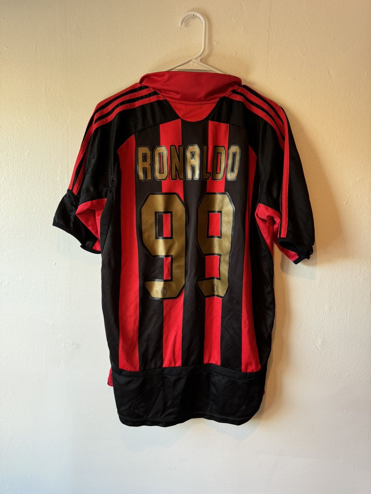 Other Ronaldo Nazario R9 AC Milan Soccer Jersey #99 Size Small Men Size US S / EU 44-46 / 1 - 4 Thumbnail
