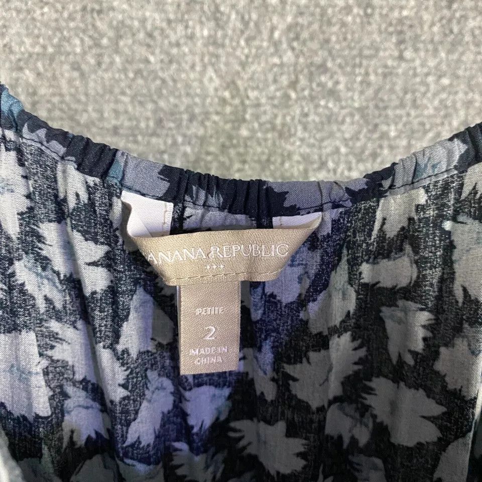 Banana Republic Banana Republic Jumpsuit Size 2 Petite Sleeveless Floral Size 26" / US 2 / IT 38 - 3 Thumbnail