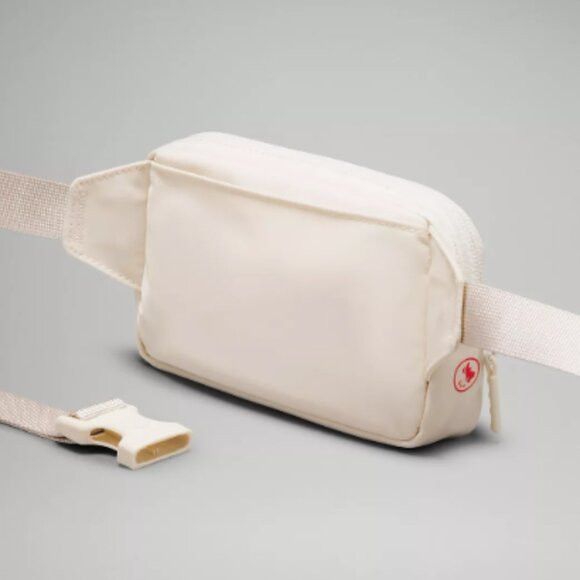 Lululemon Lululemon Team Canada Mini Belt Bag COC CPC Logo - BNIP Size ONE SIZE - 3 Thumbnail