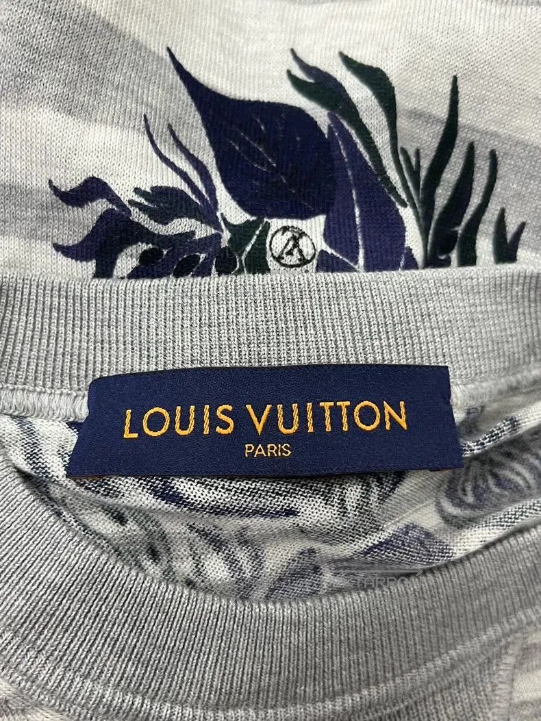 Louis Vuitton Louis Vuitton Gray Striped Knit Top. Size US S / EU 44-46 / 1 - 4 Thumbnail