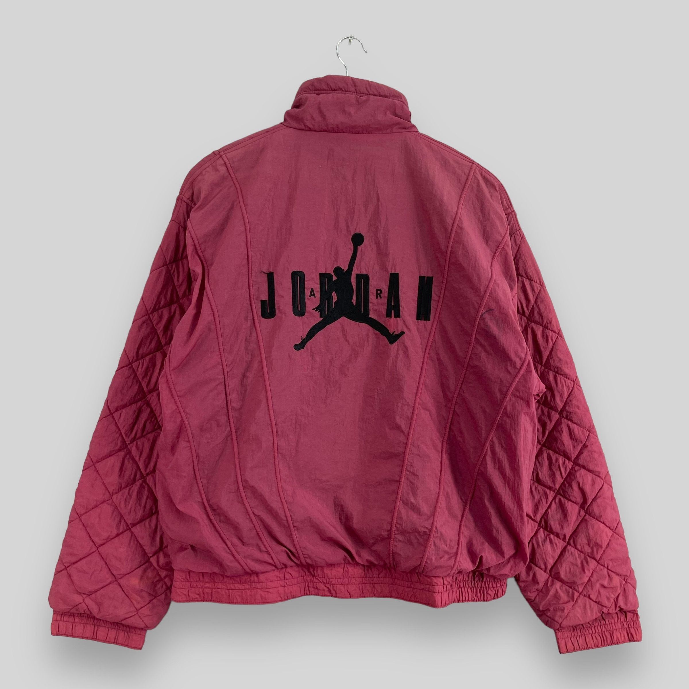 NBA × Nike × Vintage Vintage NIKE Air Jordan Embroidery Diamond Quilted Jacket Size US L / EU 52-54 / 3 - 1 Thumbnail
