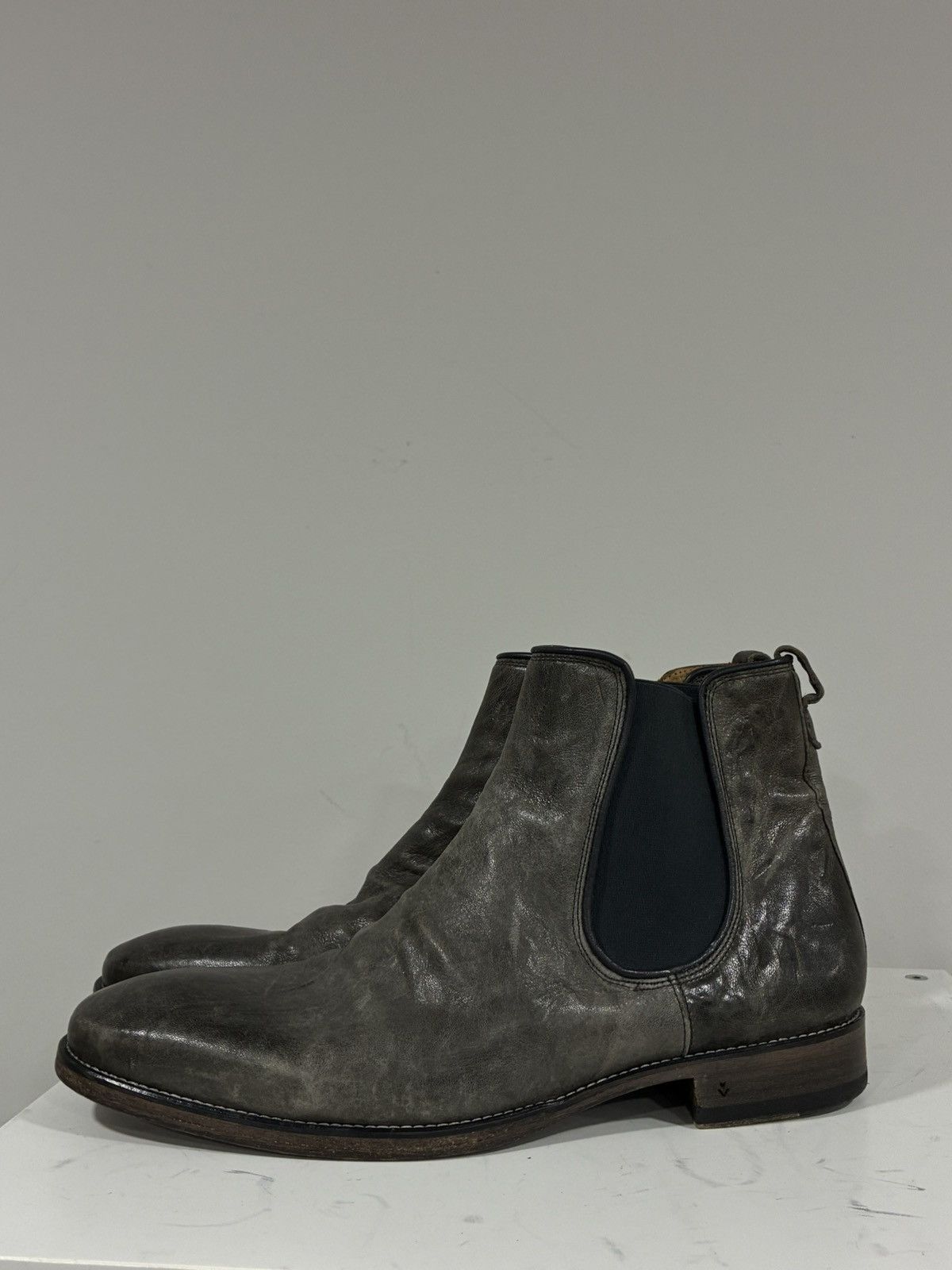 John Varvatos Fleetwood Leather Chelsea Boots 11 Size US 11 / EU 44 - 6 Thumbnail