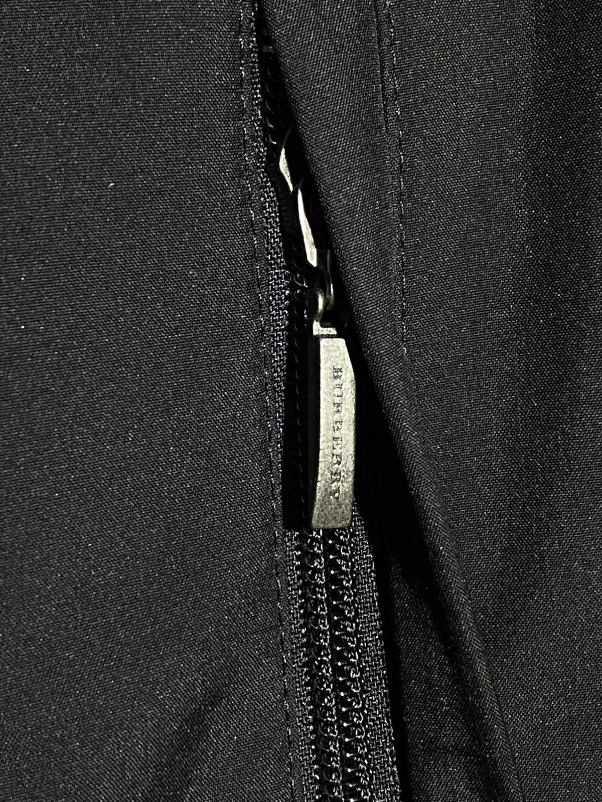 Burberry Burberry London Check Lined Black Coat Jacket Size US M / EU 48-50 / 2 - 8 Thumbnail